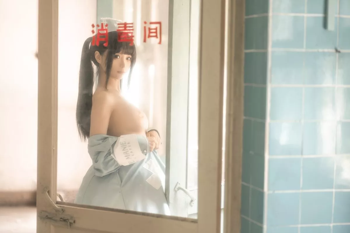 动漫博主蠢沫沫小护士主题私房性感护士装大尺度全脱露豪乳翘臀极致诱惑写真78P