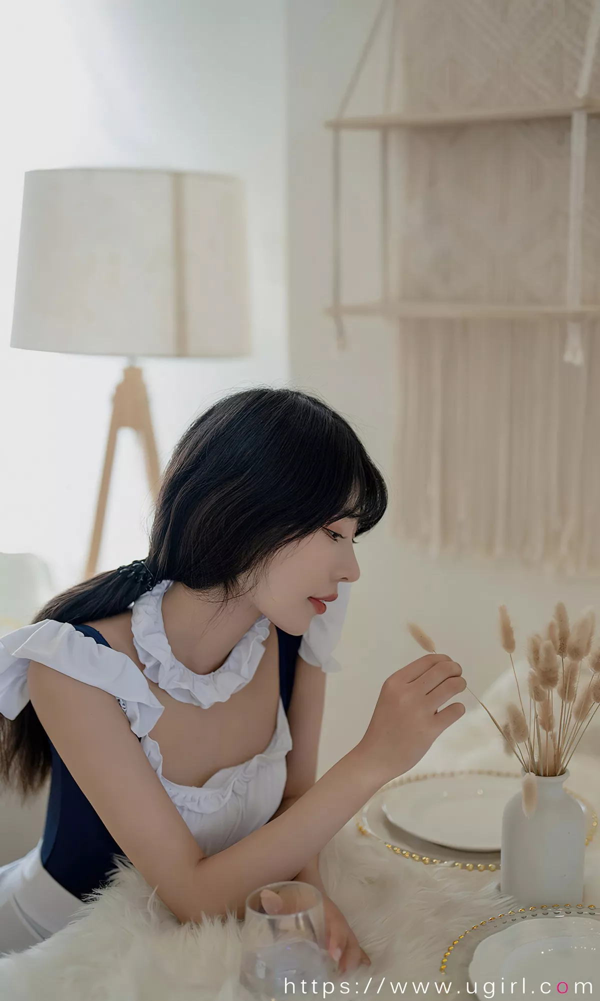 [Ugirls爱尤物]No.2388_模特柚子私房性感高叉连体女仆装秀完美身材迷人诱惑写真35P
