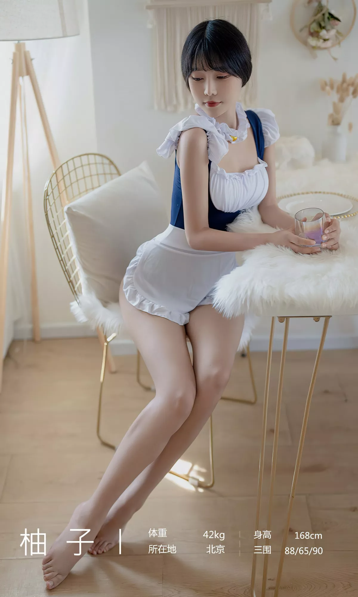 [Ugirls爱尤物]No.2388_模特柚子私房性感高叉连体女仆装秀完美身材迷人诱惑写真35P