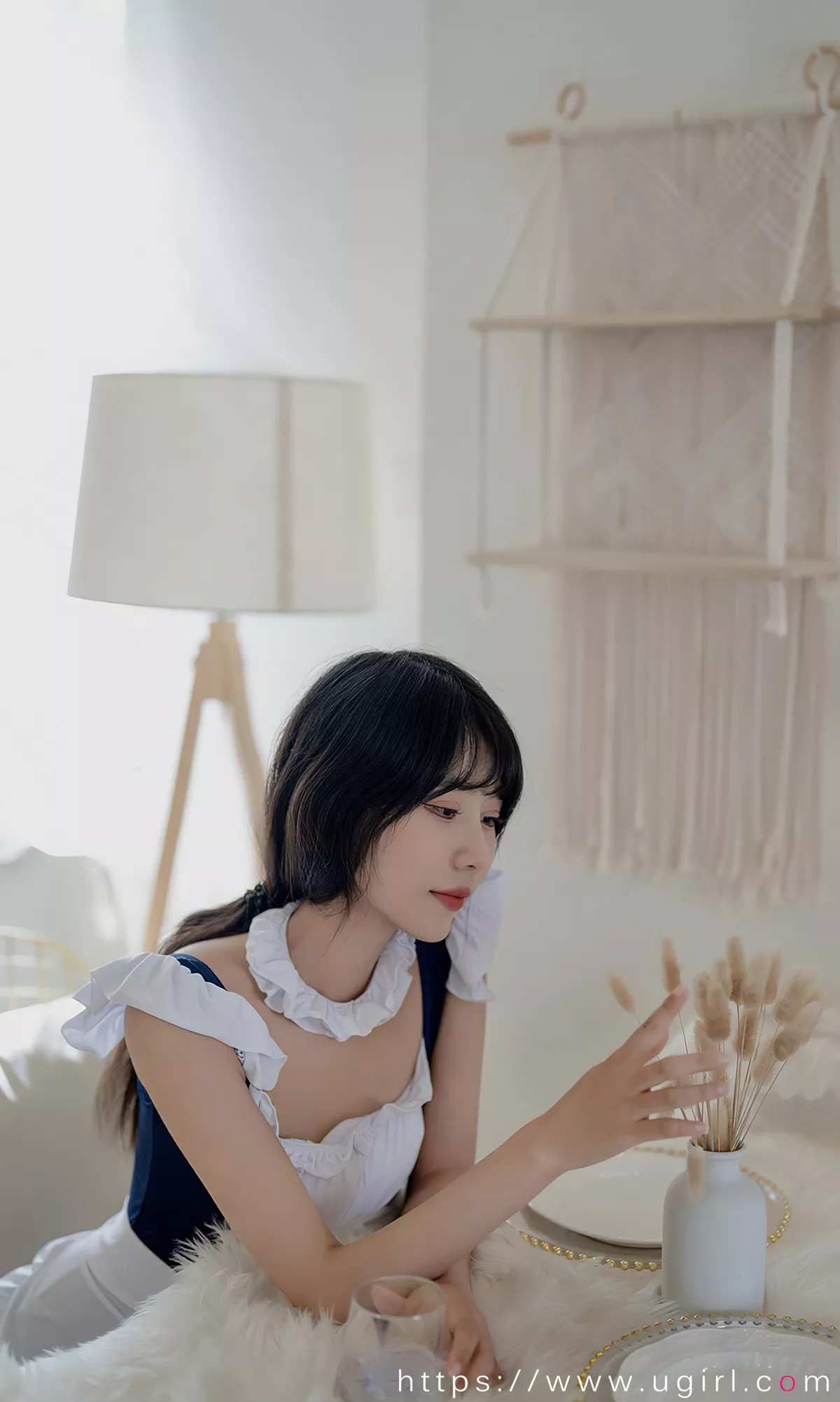 [Ugirls爱尤物]No.2388_模特柚子私房性感高叉连体女仆装秀完美身材迷人诱惑写真35P