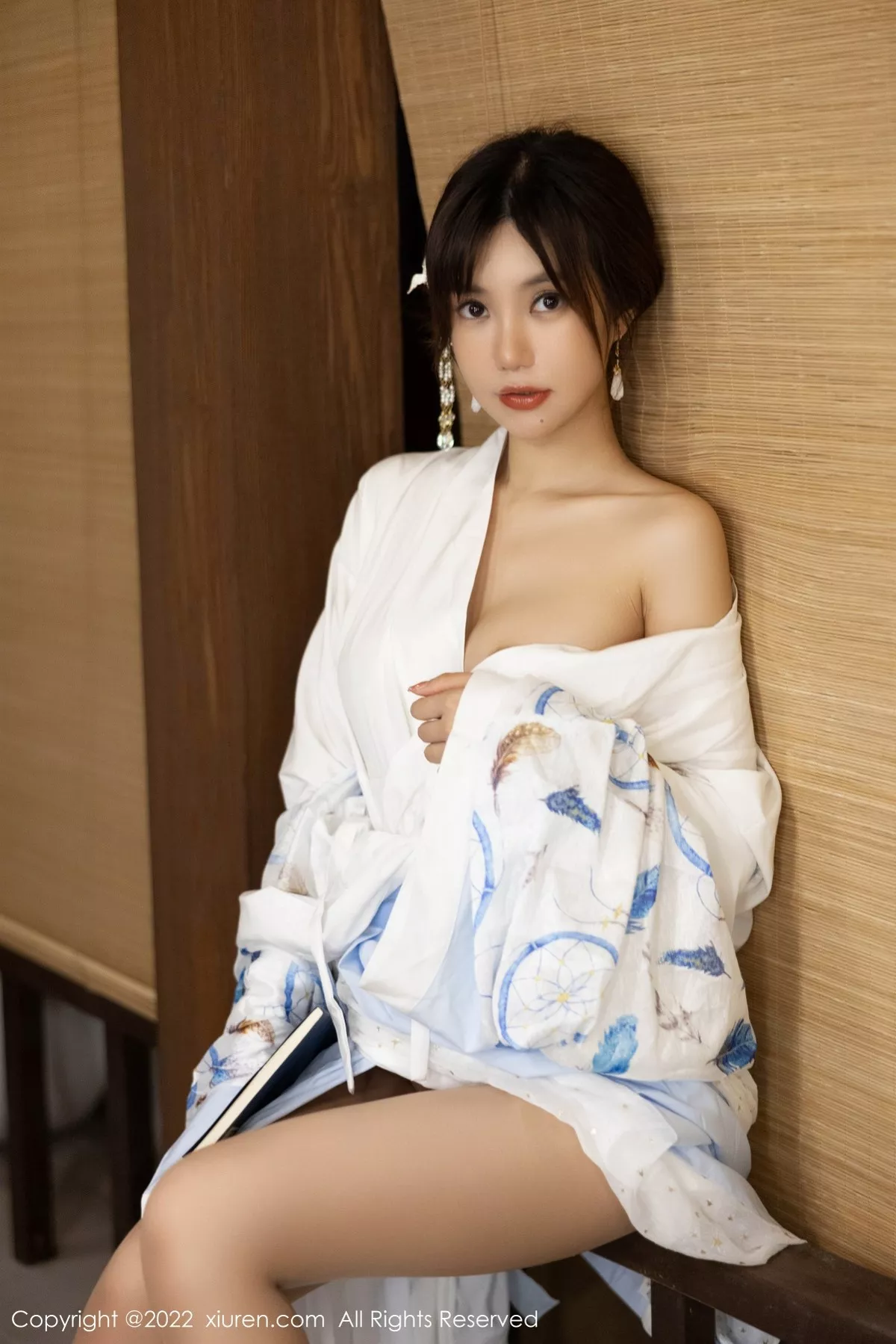 XiuRen第5569期_女神绮里嘉ula私房日式风性感和服配超薄无内肉丝极致诱惑写真75P