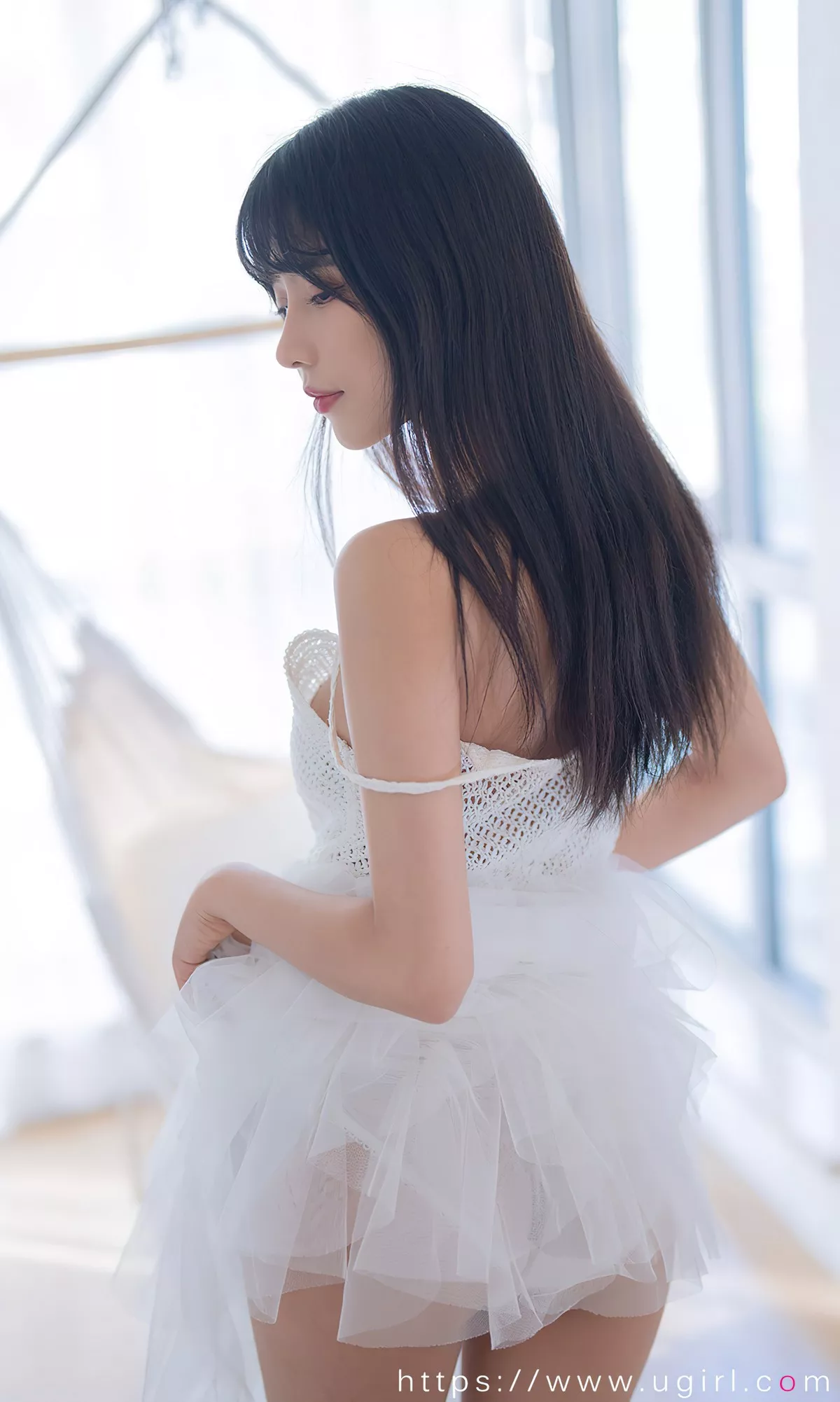 [Ugirls爱尤物]No.2396_模特柚子私房性感白色缕空薄纱连体裙朦胧秀完美身材诱惑写真35P