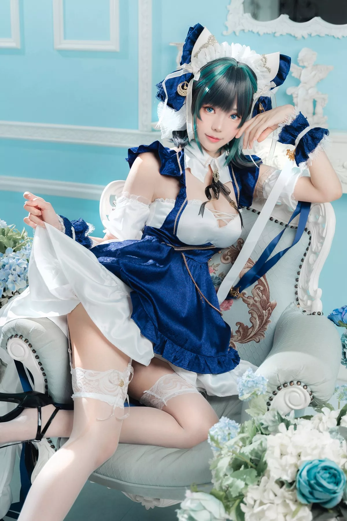 Coser妹子Ely_eee-Cheshire柴郡主题私房性感礼裙配白丝吊袜秀美腿诱惑写真70P