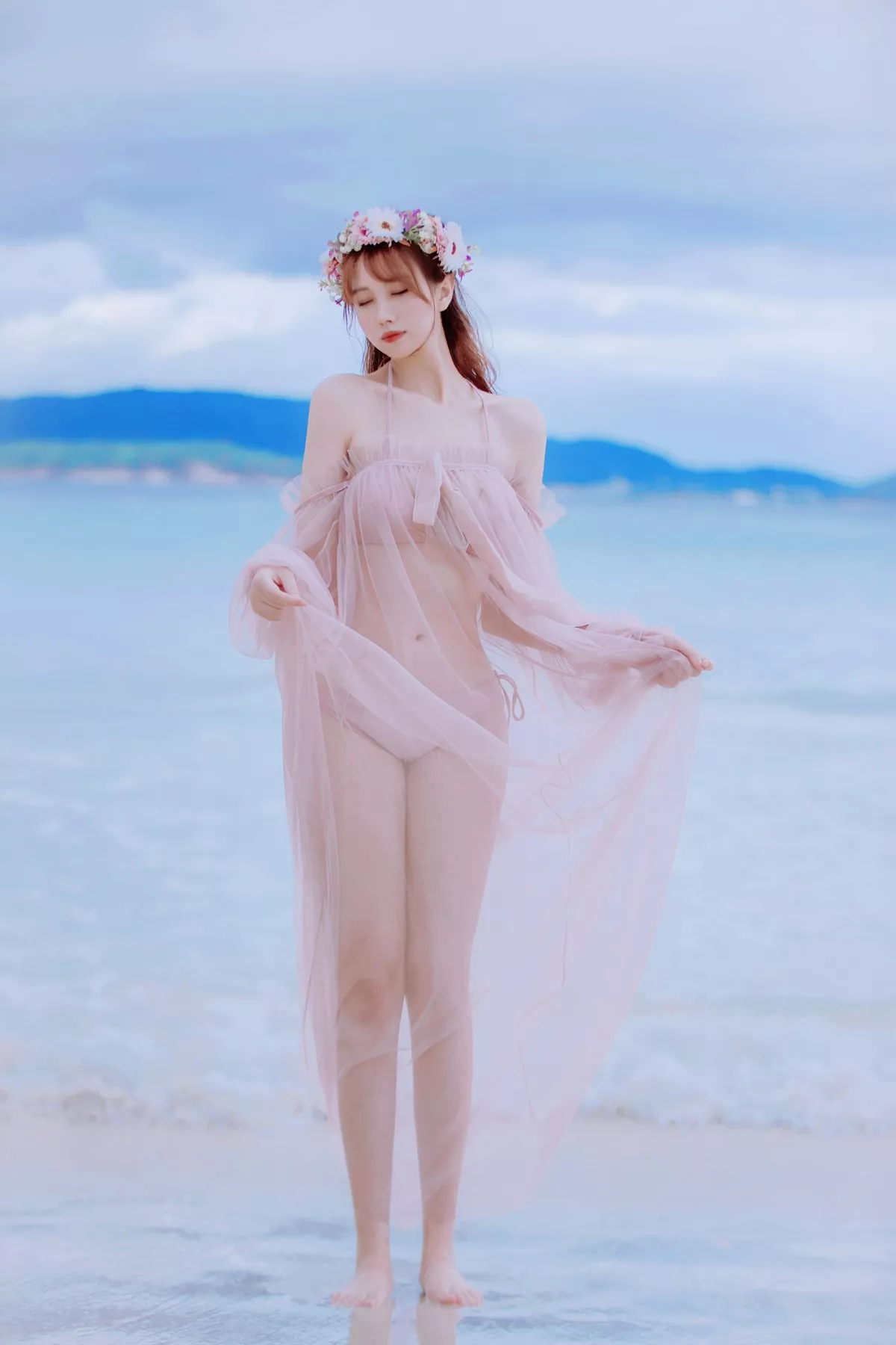 次元少女念雪ww白桃汽水主题户外沙滩性感粉色比基尼秀完美身材迷人诱惑写真42P