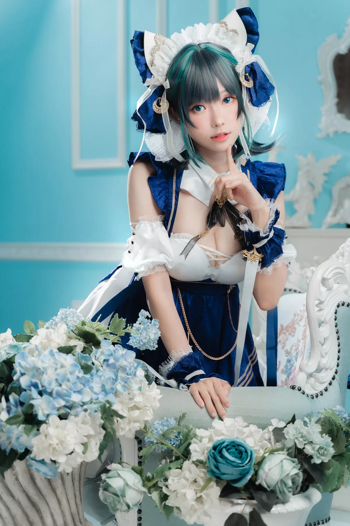 Coser妹子Ely_eee-Cheshire柴郡主题私房性感礼裙配白丝吊袜秀美腿诱惑写真70P