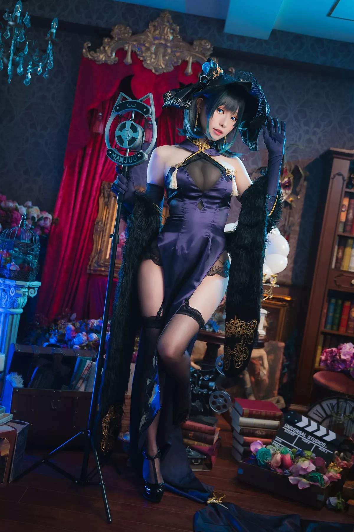 Coser妹子Ely_eee-Cheshire柴郡主题私房性感礼裙配白丝吊袜秀美腿诱惑写真70P