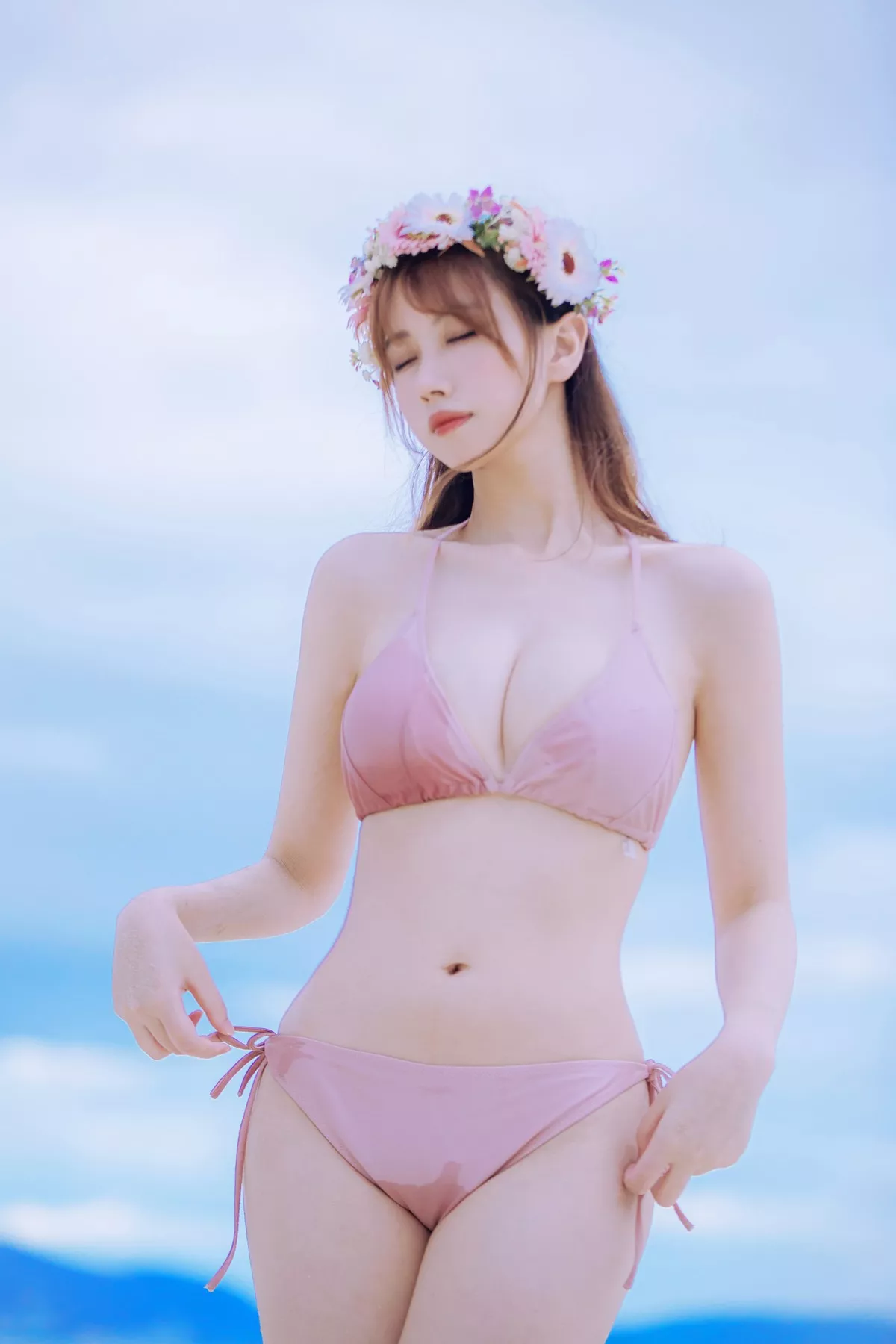 次元少女念雪ww白桃汽水主题户外沙滩性感粉色比基尼秀完美身材迷人诱惑写真42P