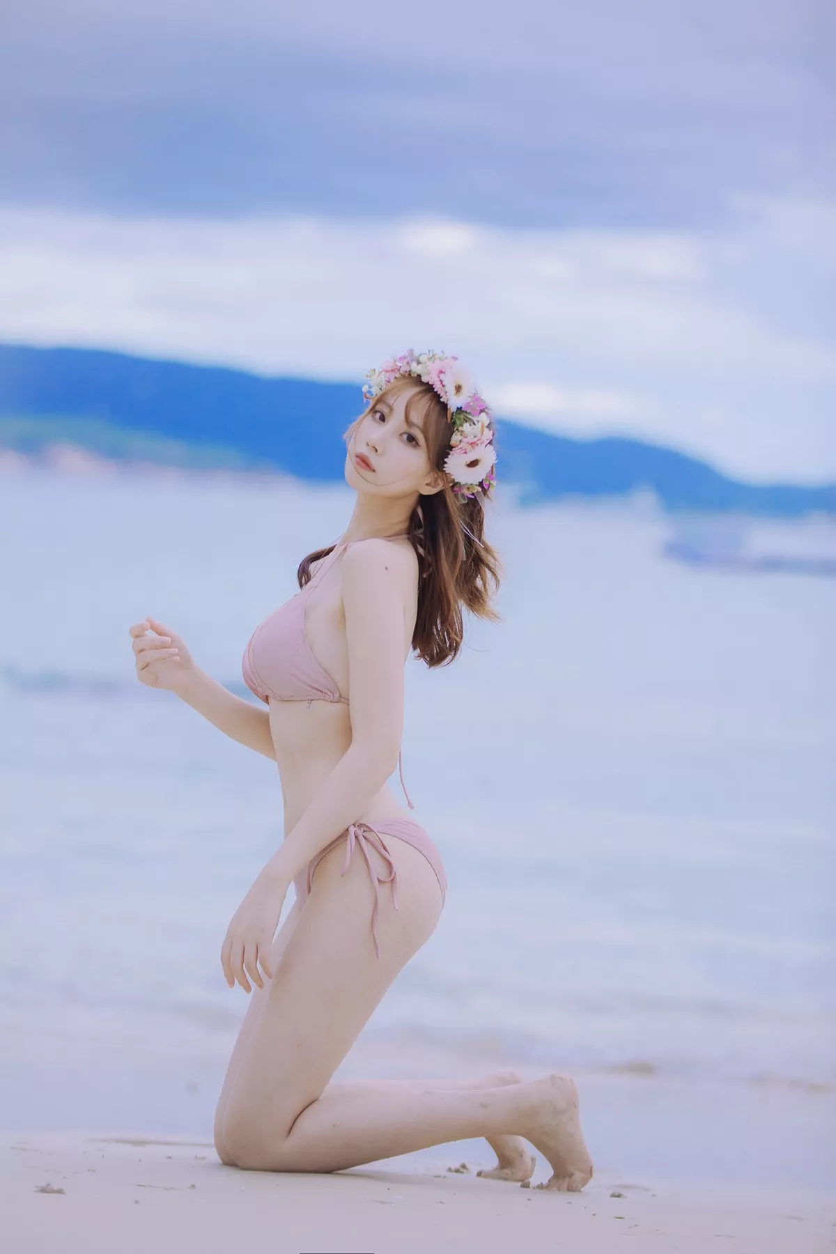 次元少女念雪ww白桃汽水主题户外沙滩性感粉色比基尼秀完美身材迷人诱惑写真42P