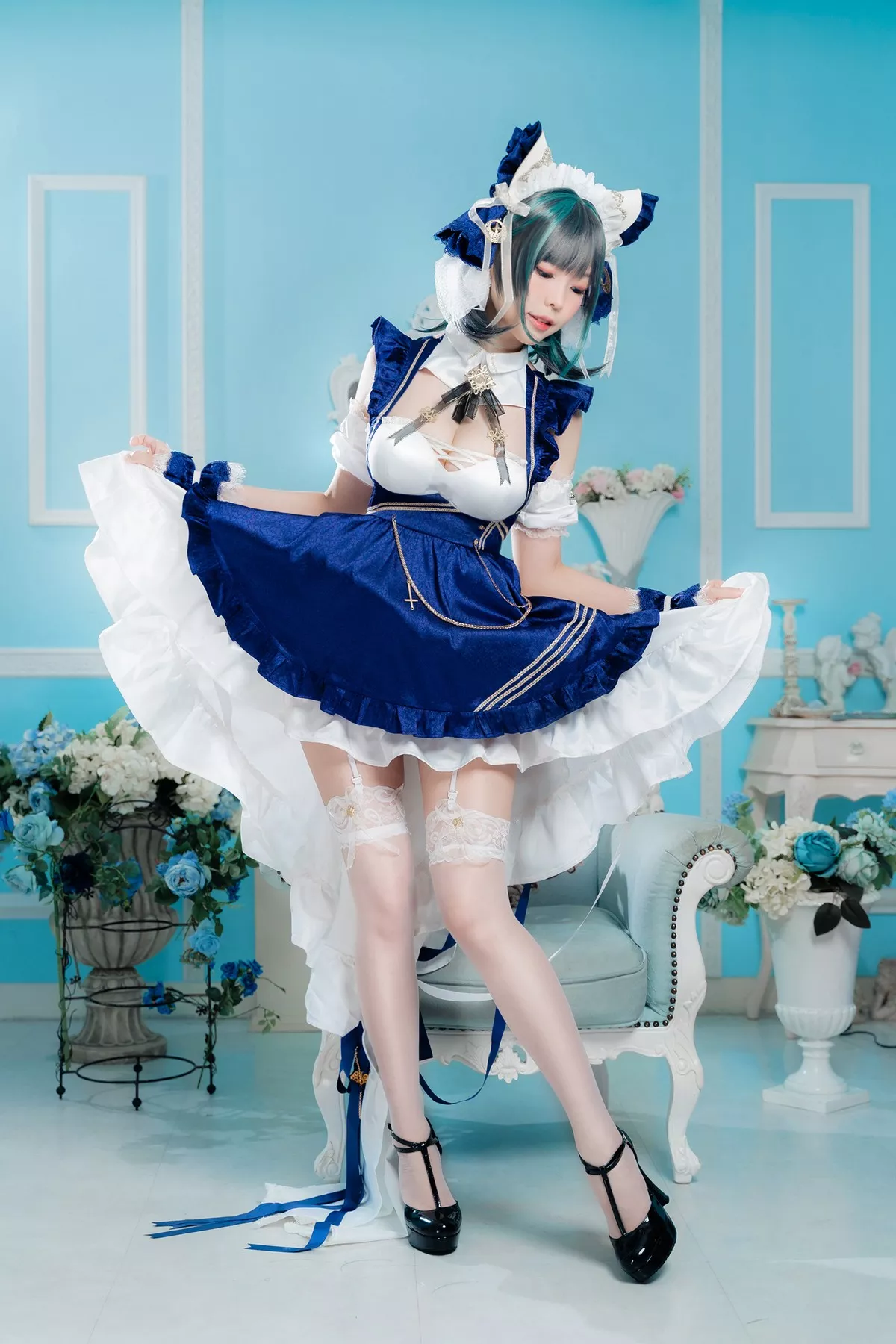 Coser妹子Ely_eee-Cheshire柴郡主题私房性感礼裙配白丝吊袜秀美腿诱惑写真70P