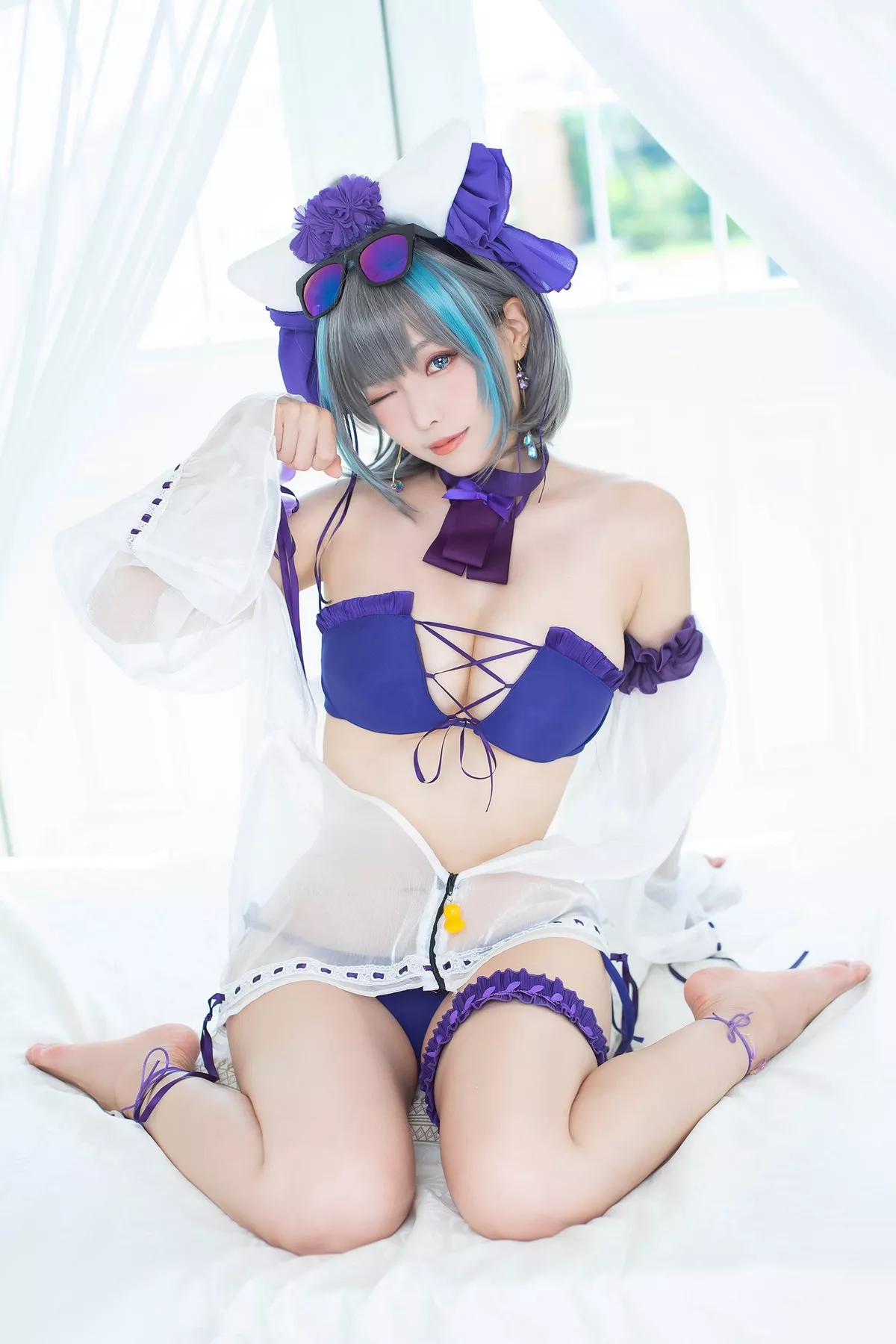 Coser妹子Ely_eee-Cheshire柴郡主题私房性感礼裙配白丝吊袜秀美腿诱惑写真70P