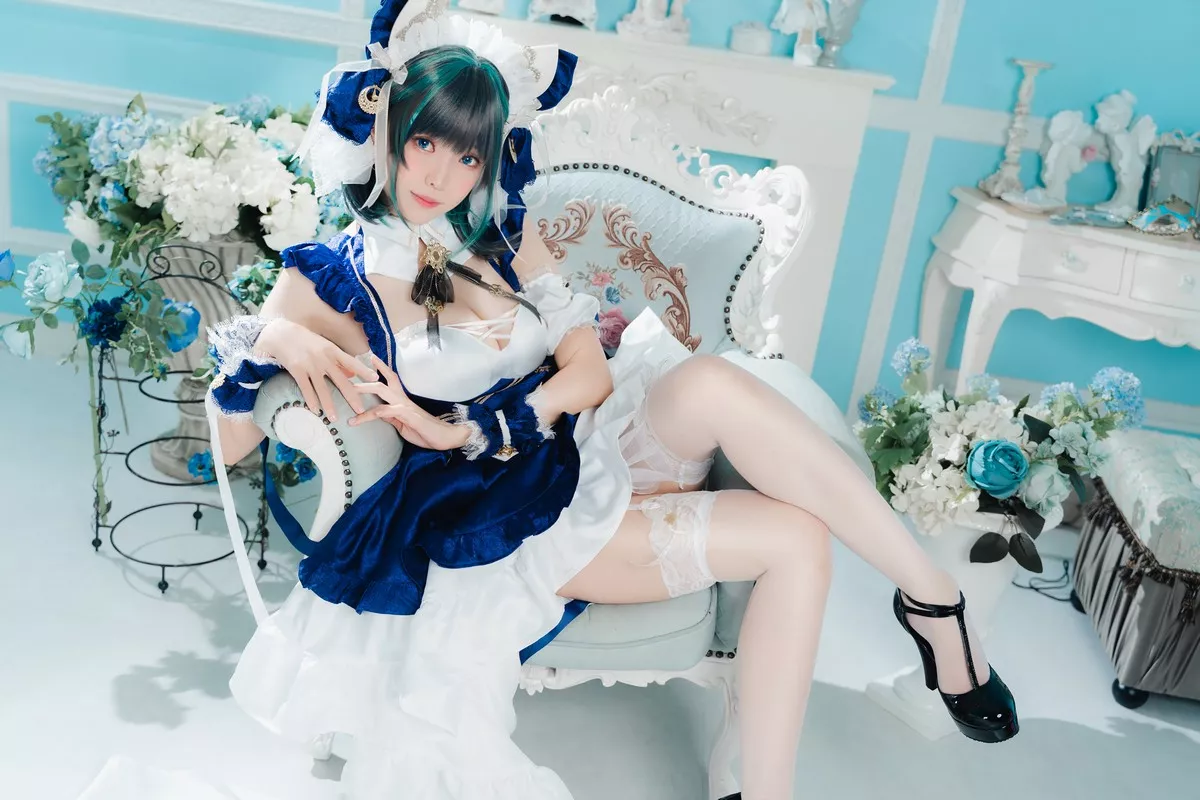 Coser妹子Ely_eee-Cheshire柴郡主题私房性感礼裙配白丝吊袜秀美腿诱惑写真70P