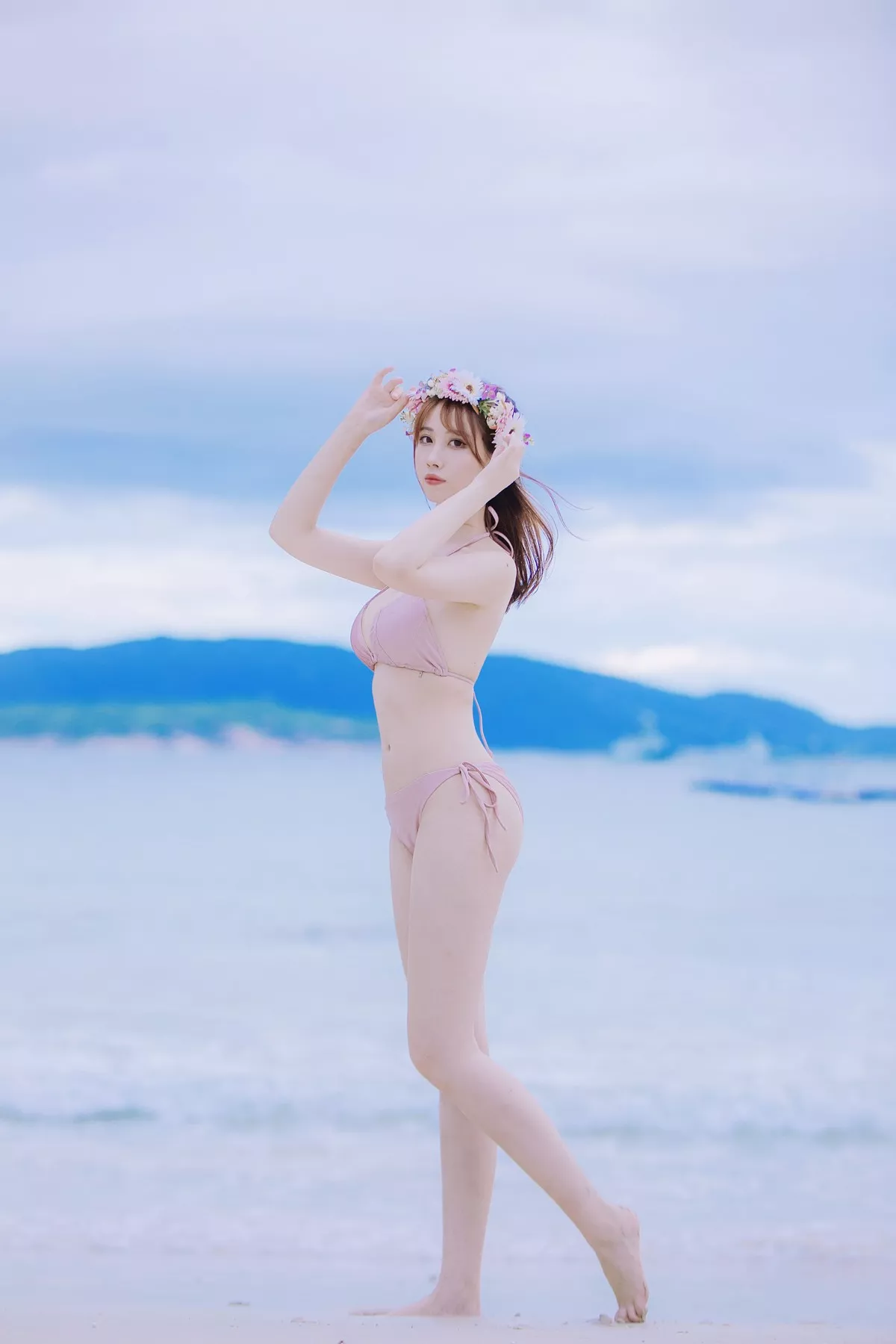 次元少女念雪ww白桃汽水主题户外沙滩性感粉色比基尼秀完美身材迷人诱惑写真42P