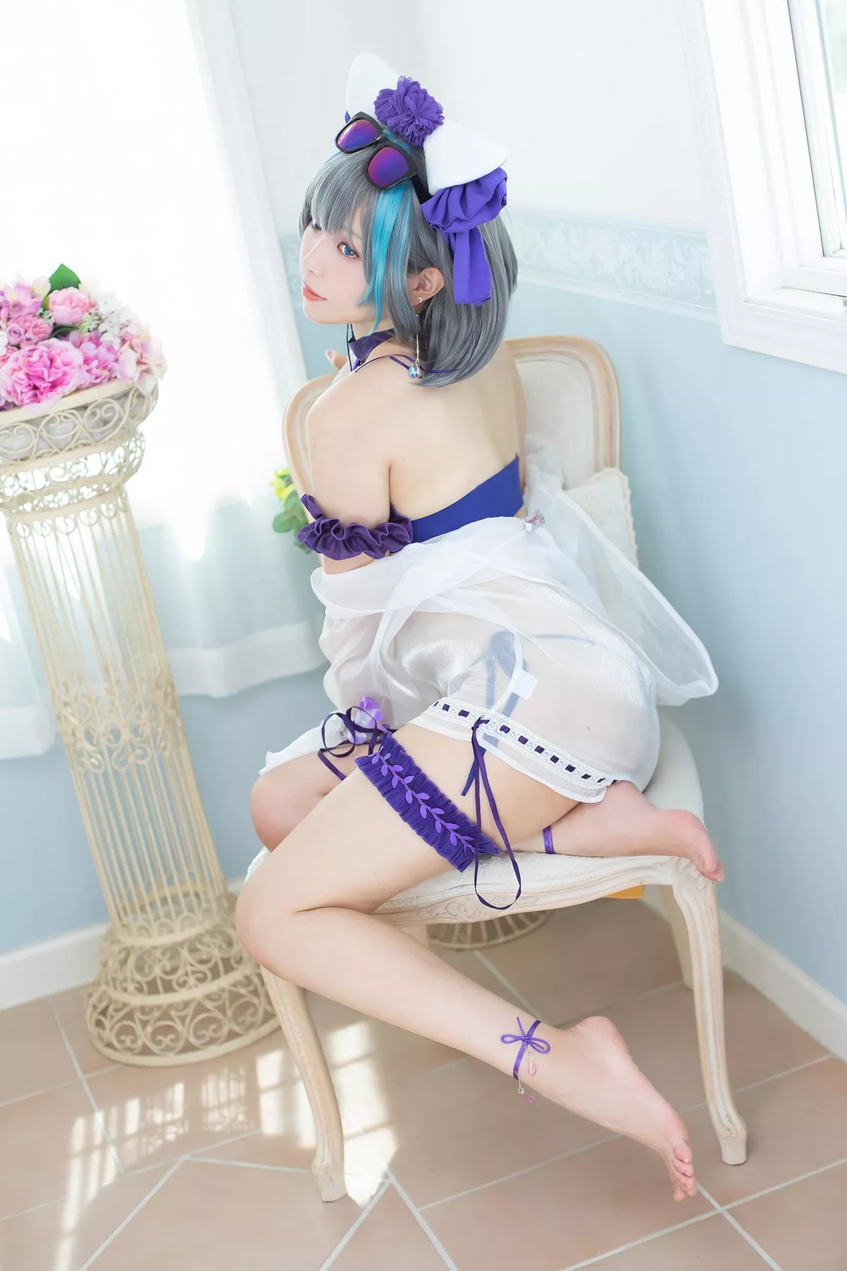 Coser妹子Ely_eee-Cheshire柴郡主题私房性感礼裙配白丝吊袜秀美腿诱惑写真70P