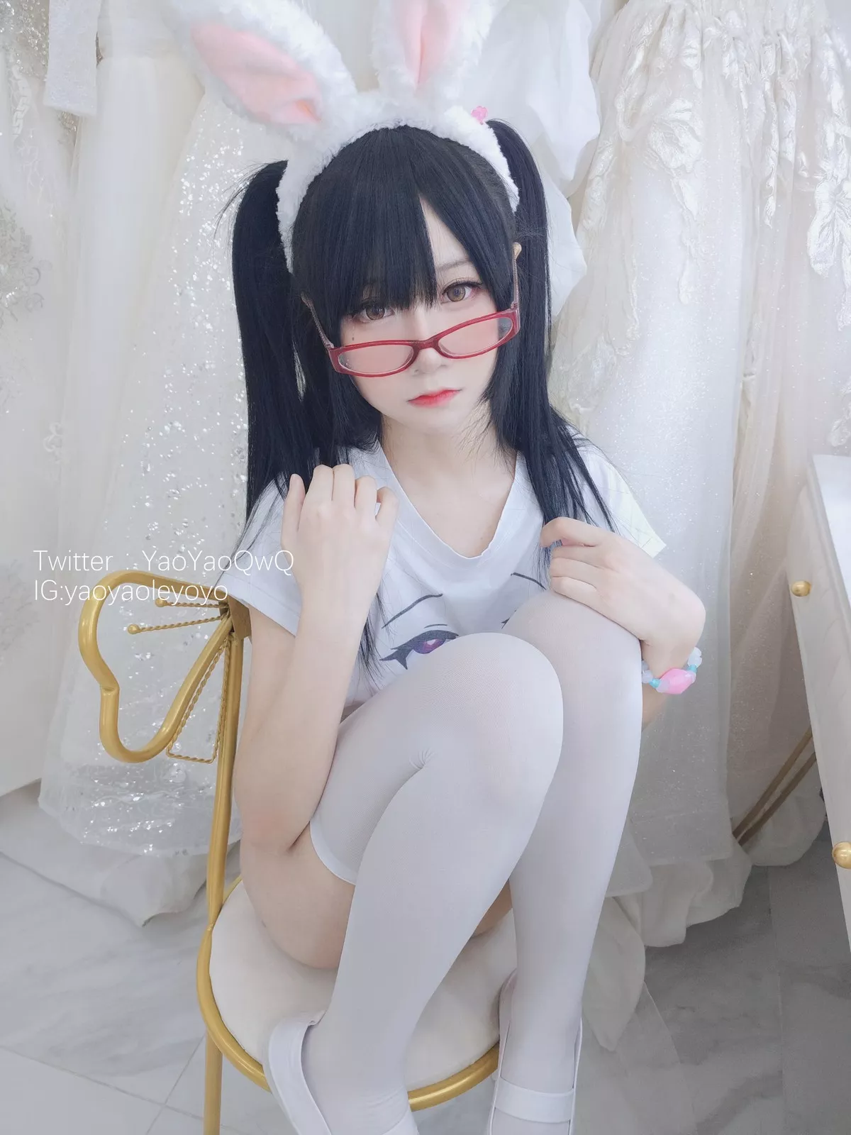 网络美女软妹摇摇乐一只小兔子主题私房两套性感兔女郎服饰秀翘臀美腿诱惑写真94P
