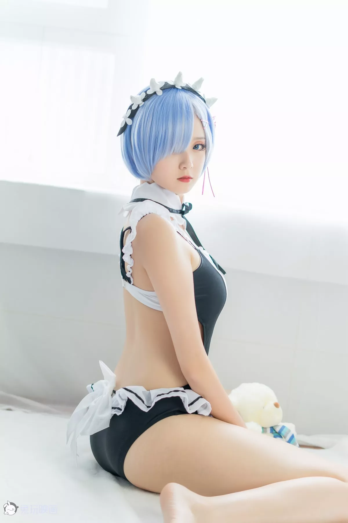 Coser美女Akisoso秋楚楚蕾姆夏日泳装主题私房性感连体泳装秀完美身材诱惑写真46P