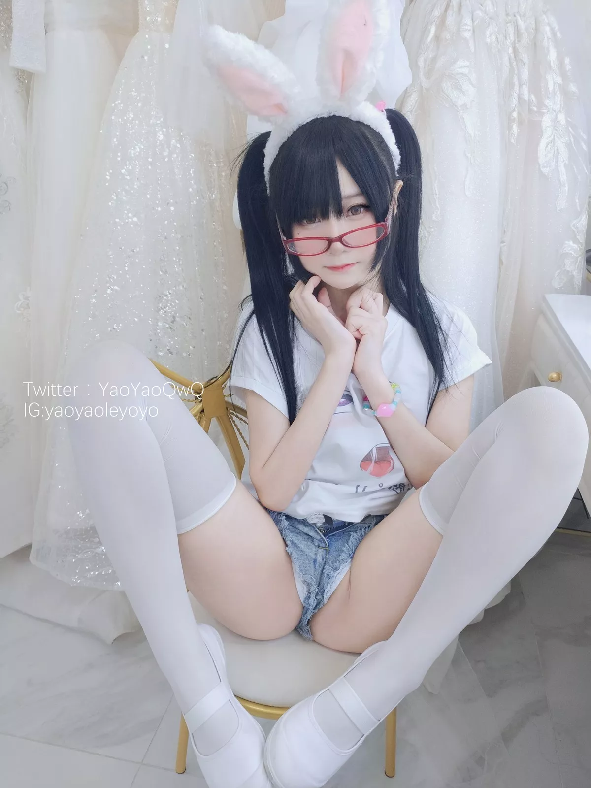 网络美女软妹摇摇乐一只小兔子主题私房两套性感兔女郎服饰秀翘臀美腿诱惑写真94P