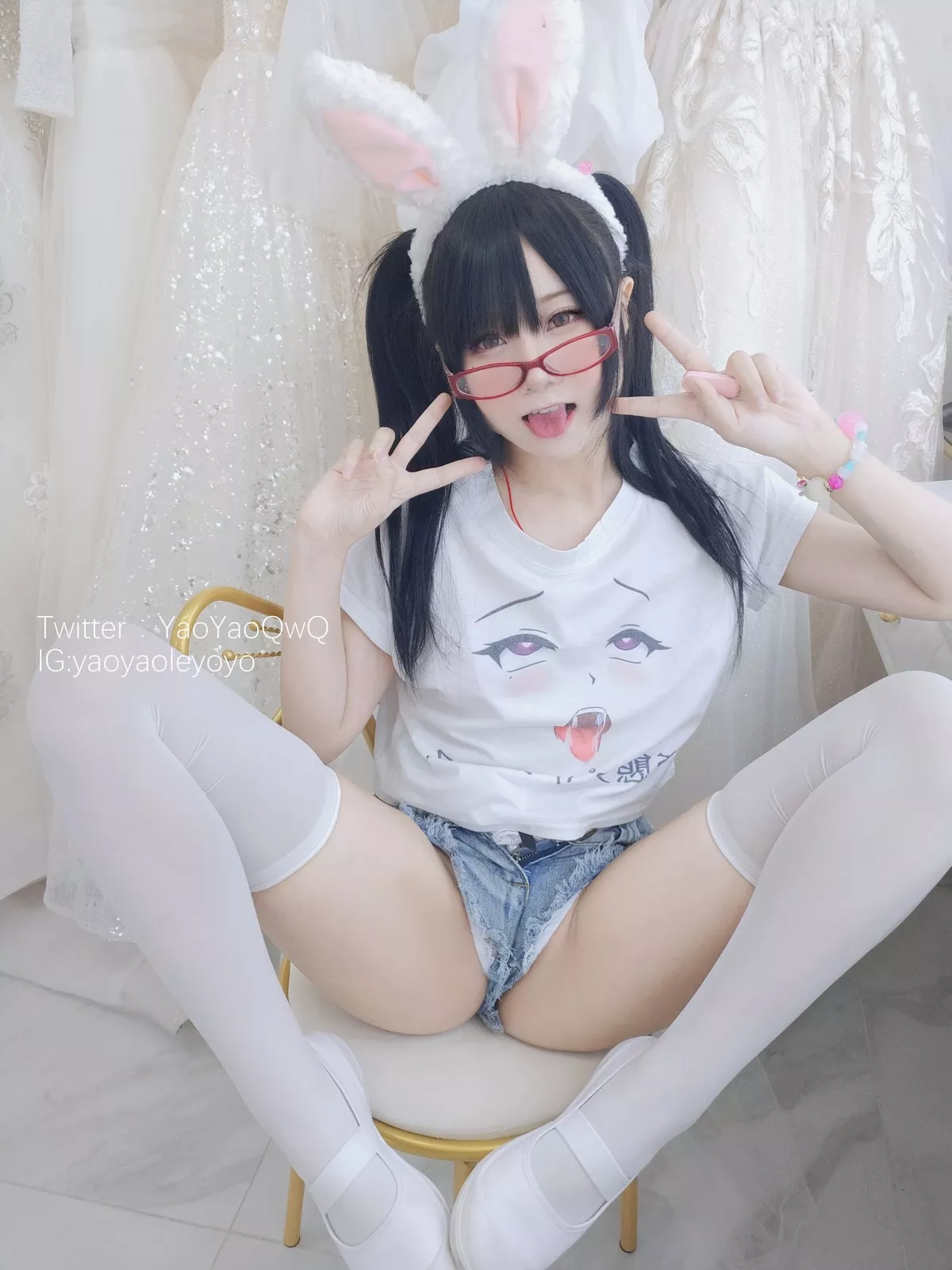 网络美女软妹摇摇乐一只小兔子主题私房两套性感兔女郎服饰秀翘臀美腿诱惑写真94P