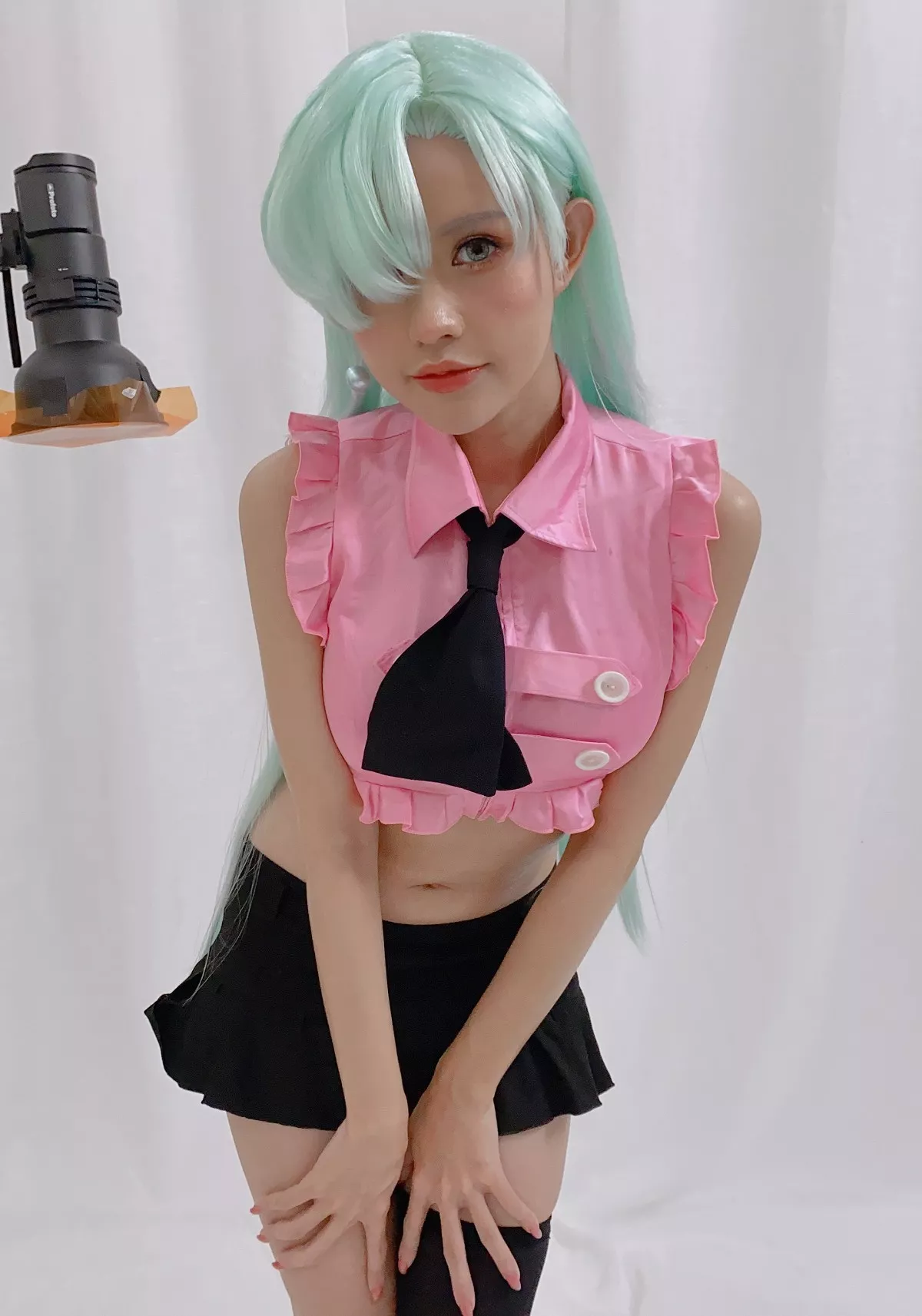 精美写真[PingPing]NO.017-Elizabeth Liones主题性感白色蕾丝内衣迷人诱惑写真46P