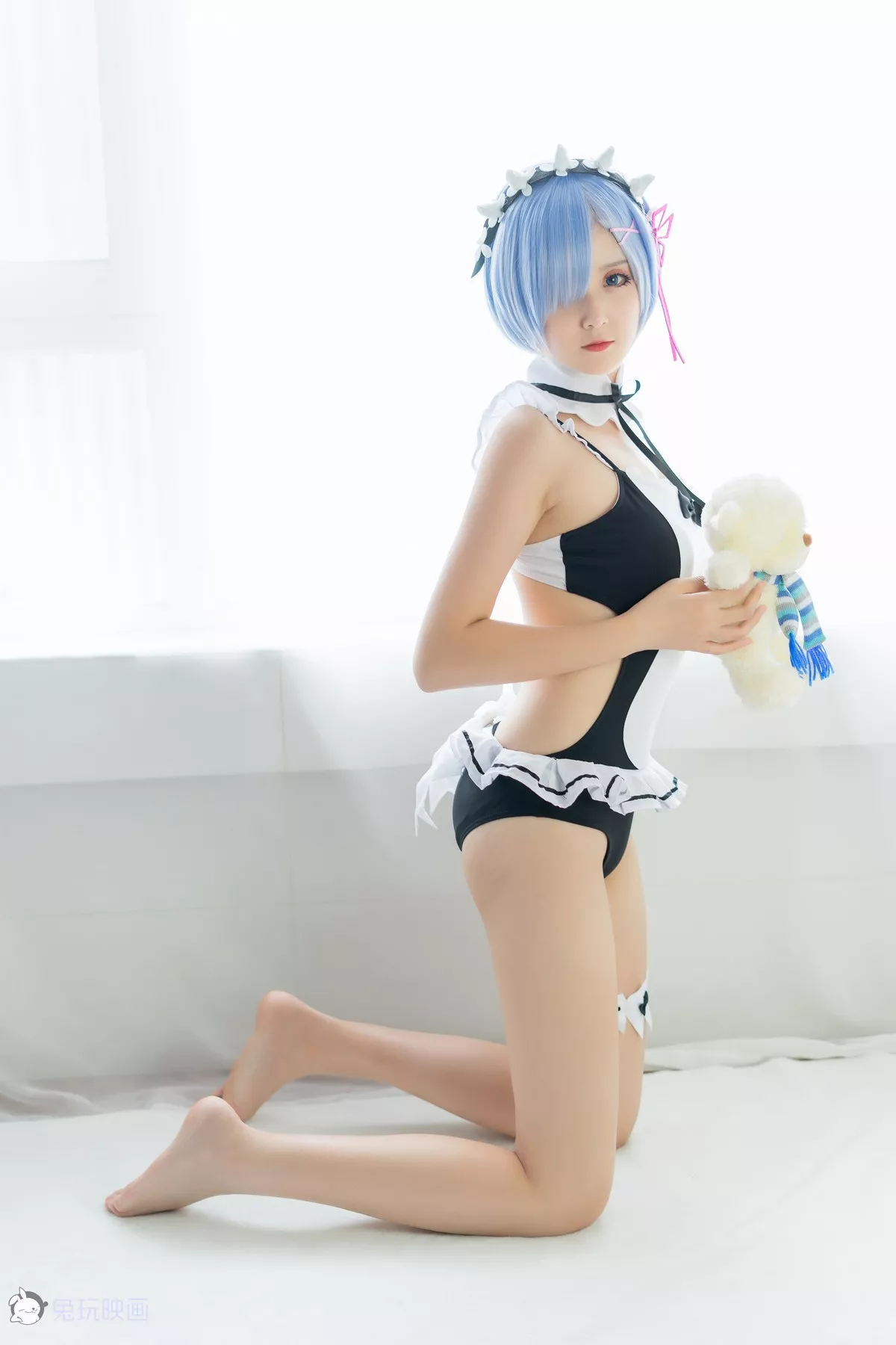 Coser美女Akisoso秋楚楚蕾姆夏日泳装主题私房性感连体泳装秀完美身材诱惑写真46P