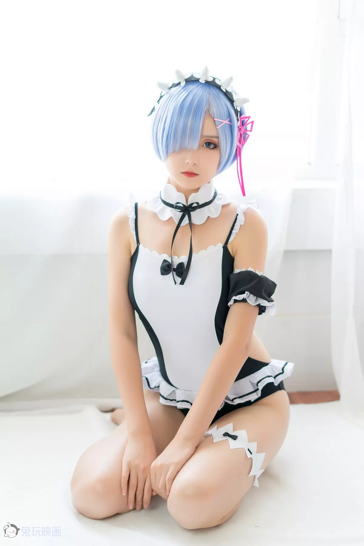 Coser美女Akisoso秋楚楚蕾姆夏日泳装主题私房性感连体泳装秀完美身材诱惑写真46P