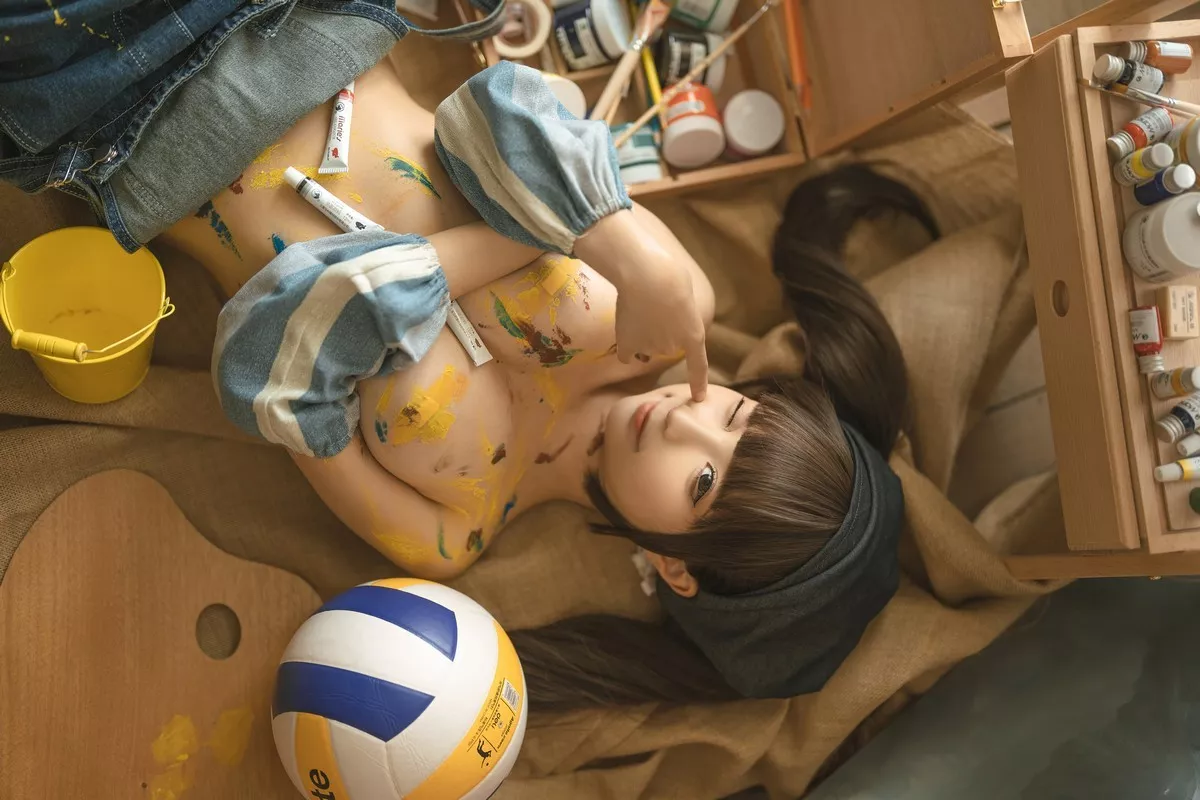 动漫博主蠢沫沫画室主题性感白T配背带牛仔裤半脱露傲人豪乳遮点诱惑写真110P