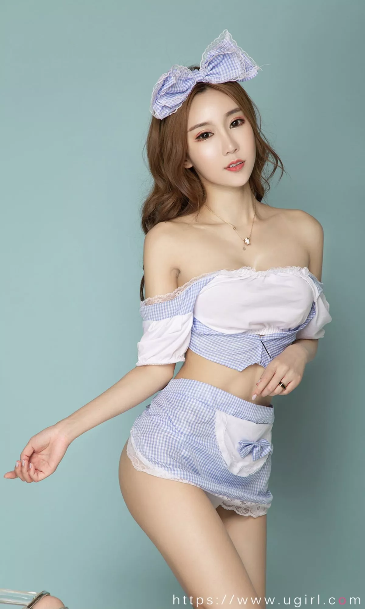 [Ugirls爱尤物]No.2406_模特恩雅私房性感女仆装+白色薄透服饰秀完美身材诱惑写真35P