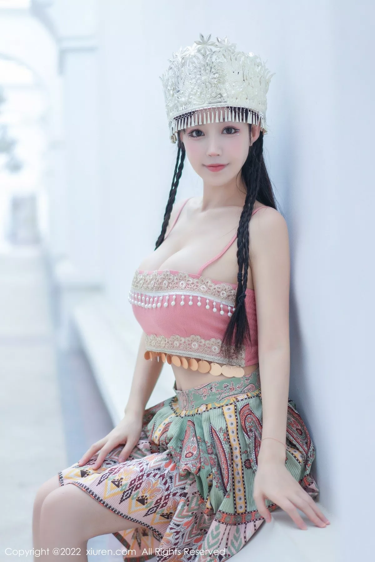 XiuRen第5615期_女神朱可儿Flora民族服饰装扮性感粉色吊带露傲人豪乳诱惑写真70P