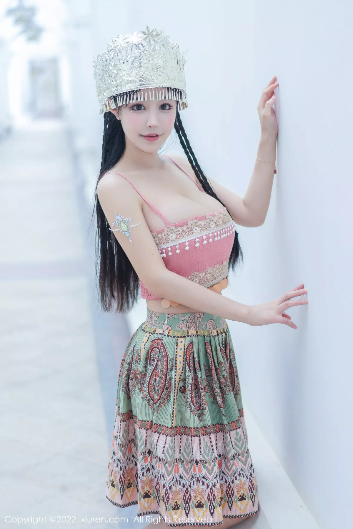 XiuRen第5615期_女神朱可儿Flora民族服饰装扮性感粉色吊带露傲人豪乳诱惑写真70P
