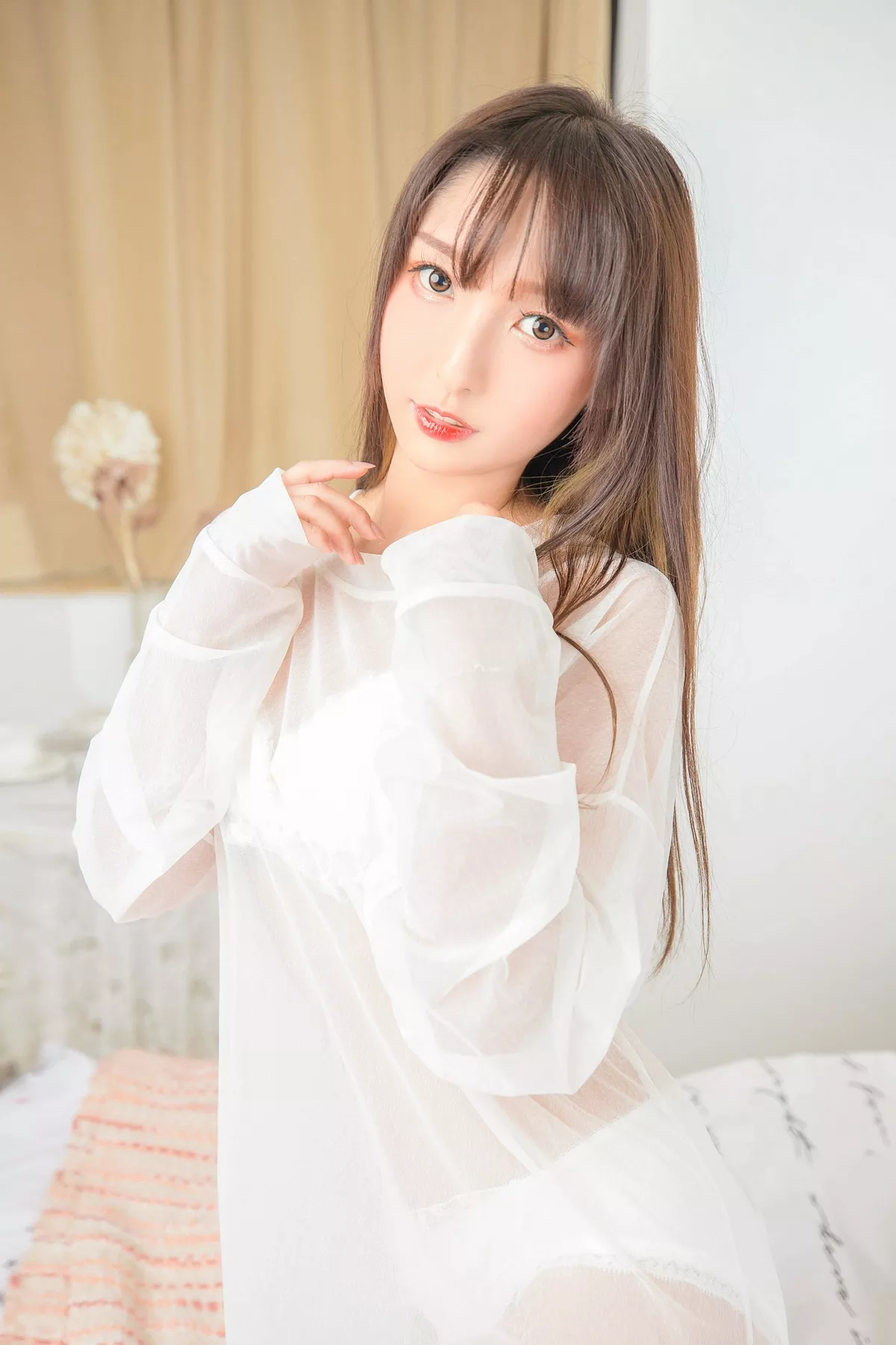 萝莉美女神楽板真冬猫脚女仆主题性感薄透睡衣露白色蕾丝内衣完美诱惑写真150P