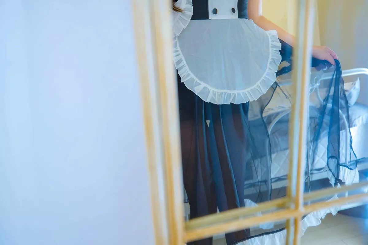 萝莉美女神楽板真冬猫脚女仆主题性感薄透睡衣露白色蕾丝内衣完美诱惑写真150P