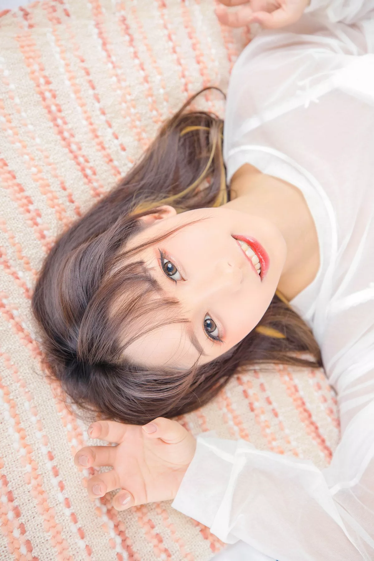萝莉美女神楽板真冬猫脚女仆主题性感薄透睡衣露白色蕾丝内衣完美诱惑写真150P