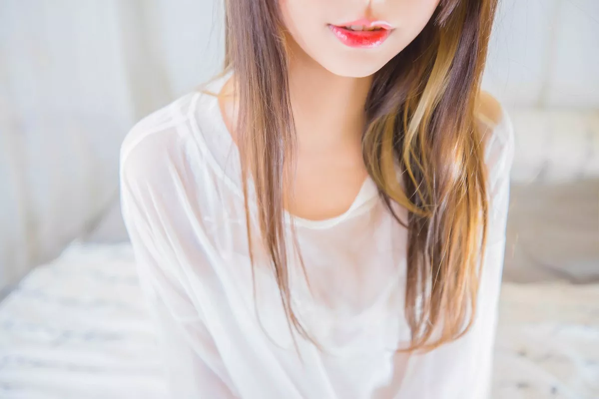 萝莉美女神楽板真冬猫脚女仆主题性感薄透睡衣露白色蕾丝内衣完美诱惑写真150P