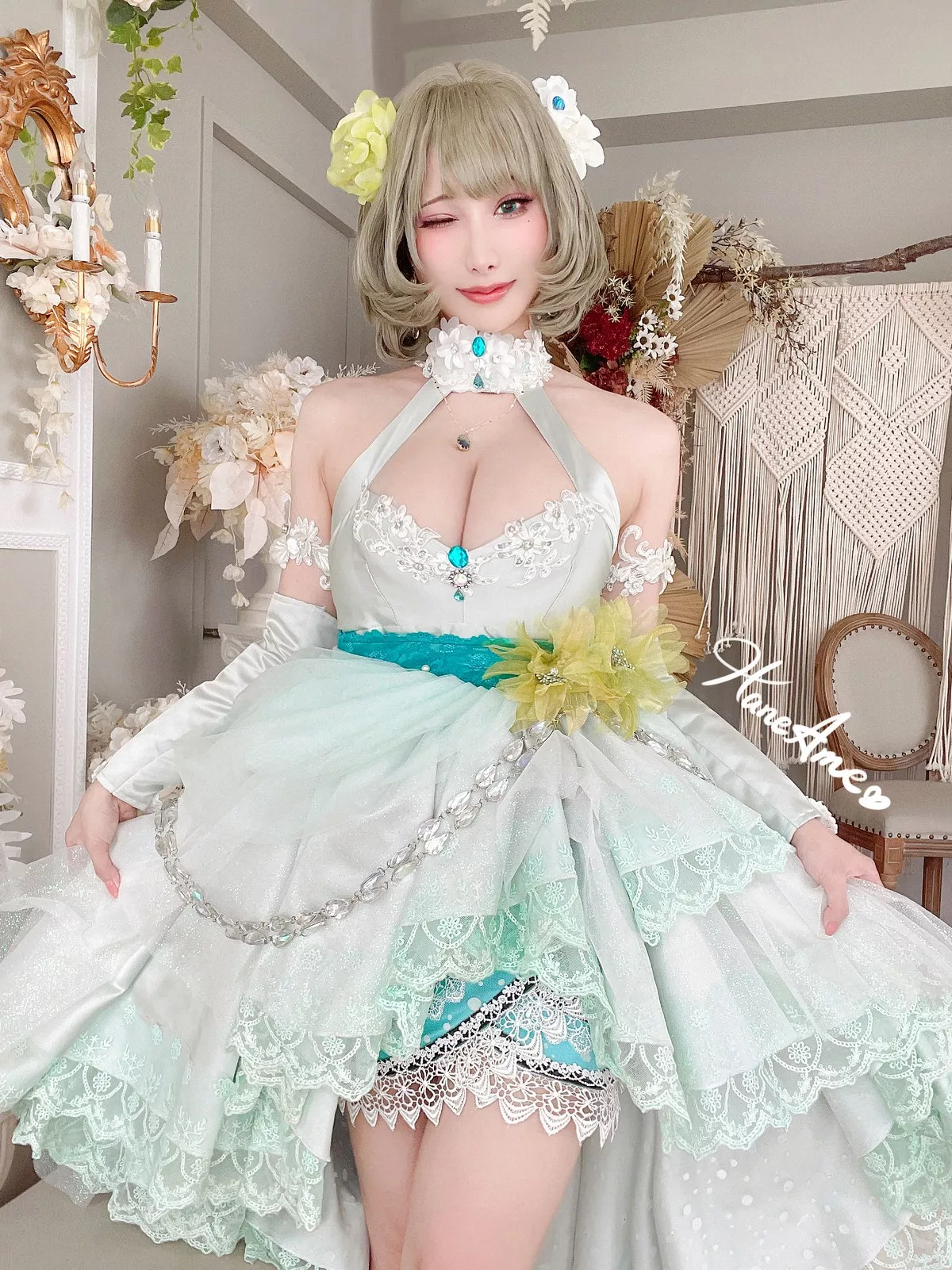 Coser美女雨波_HaneAme偶像大师主题私房性感低胸礼服秀傲人豪乳诱惑写真41P