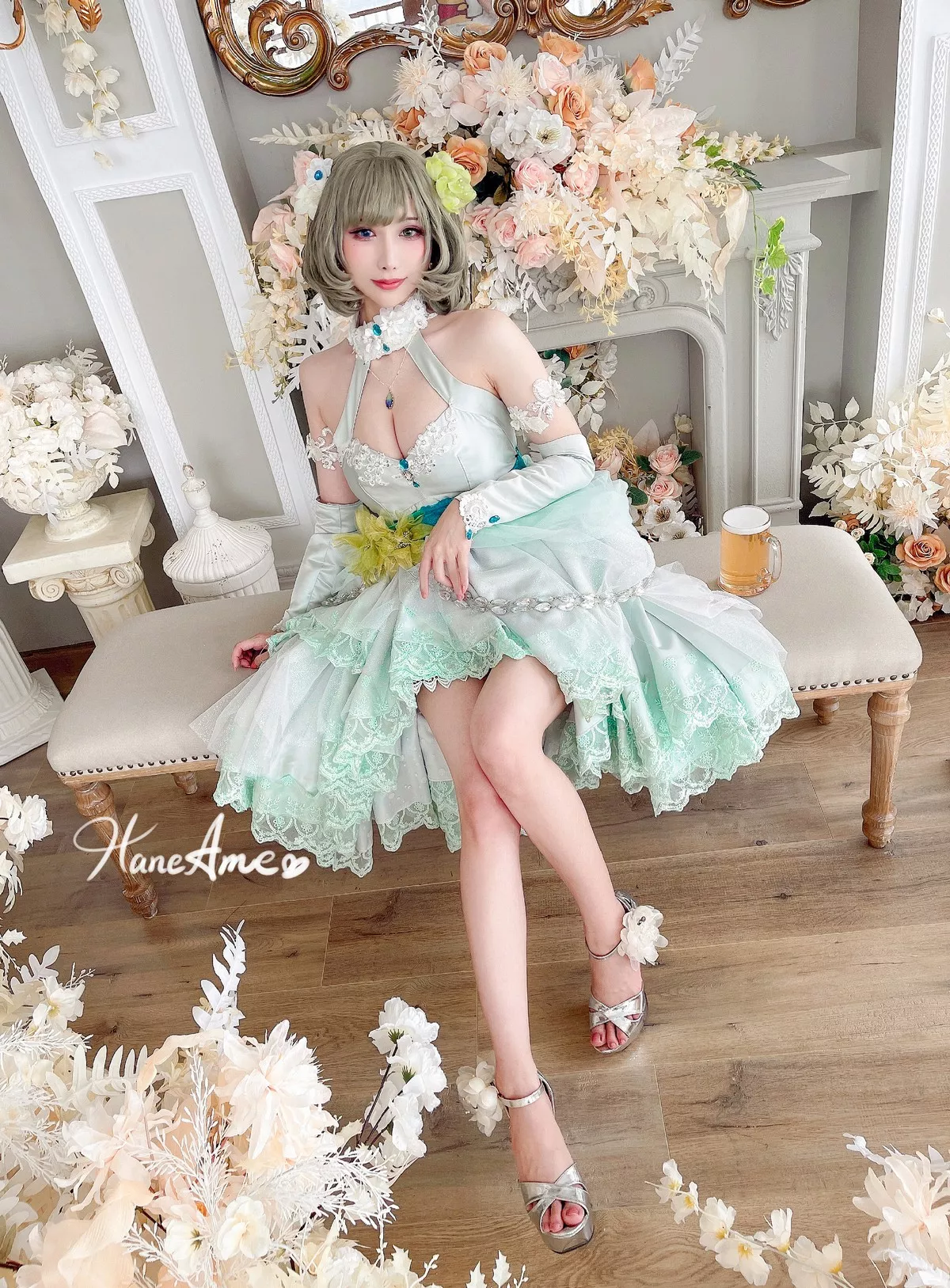 Coser美女雨波_HaneAme偶像大师主题私房性感低胸礼服秀傲人豪乳诱惑写真41P