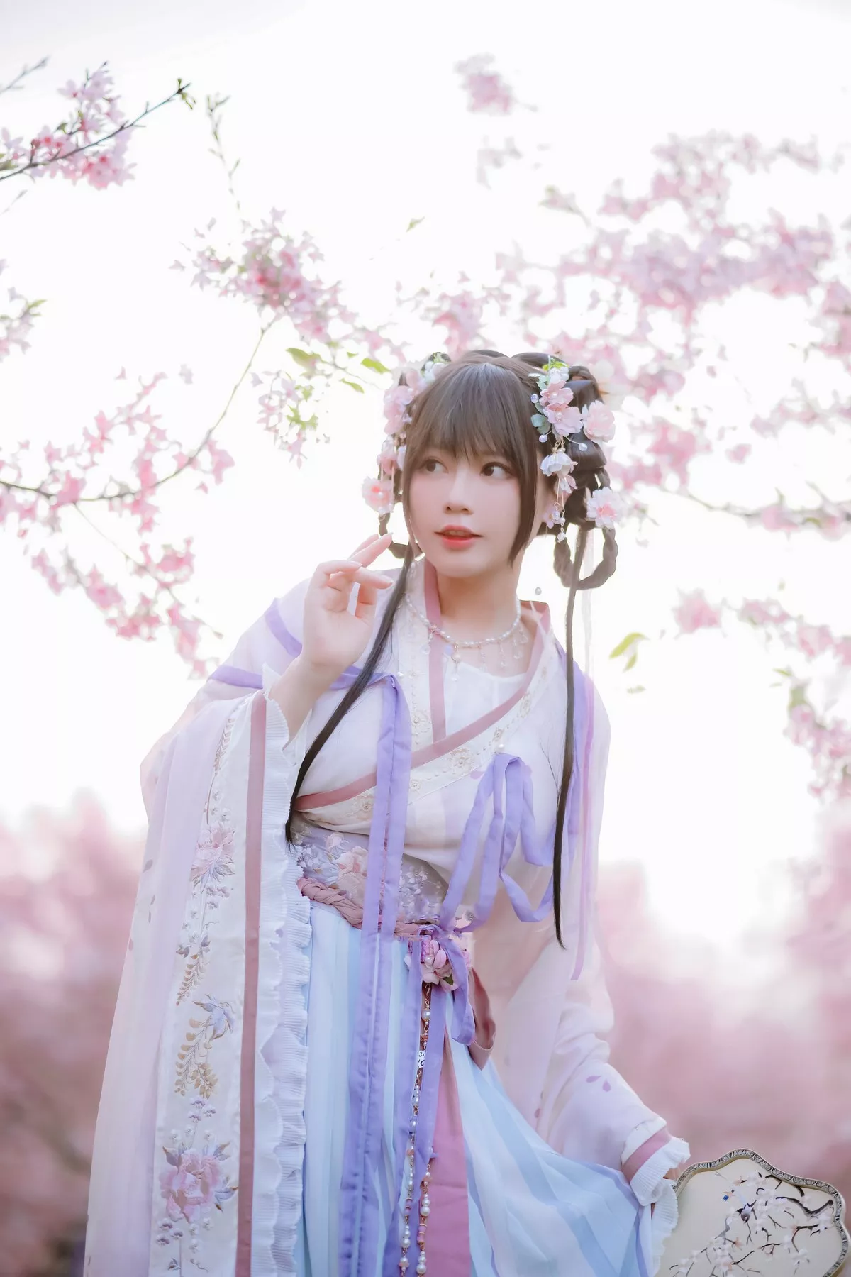 网络美女Nyako喵子花神祈愿主题户外樱花树下性感古典服饰靓丽迷人写真52P