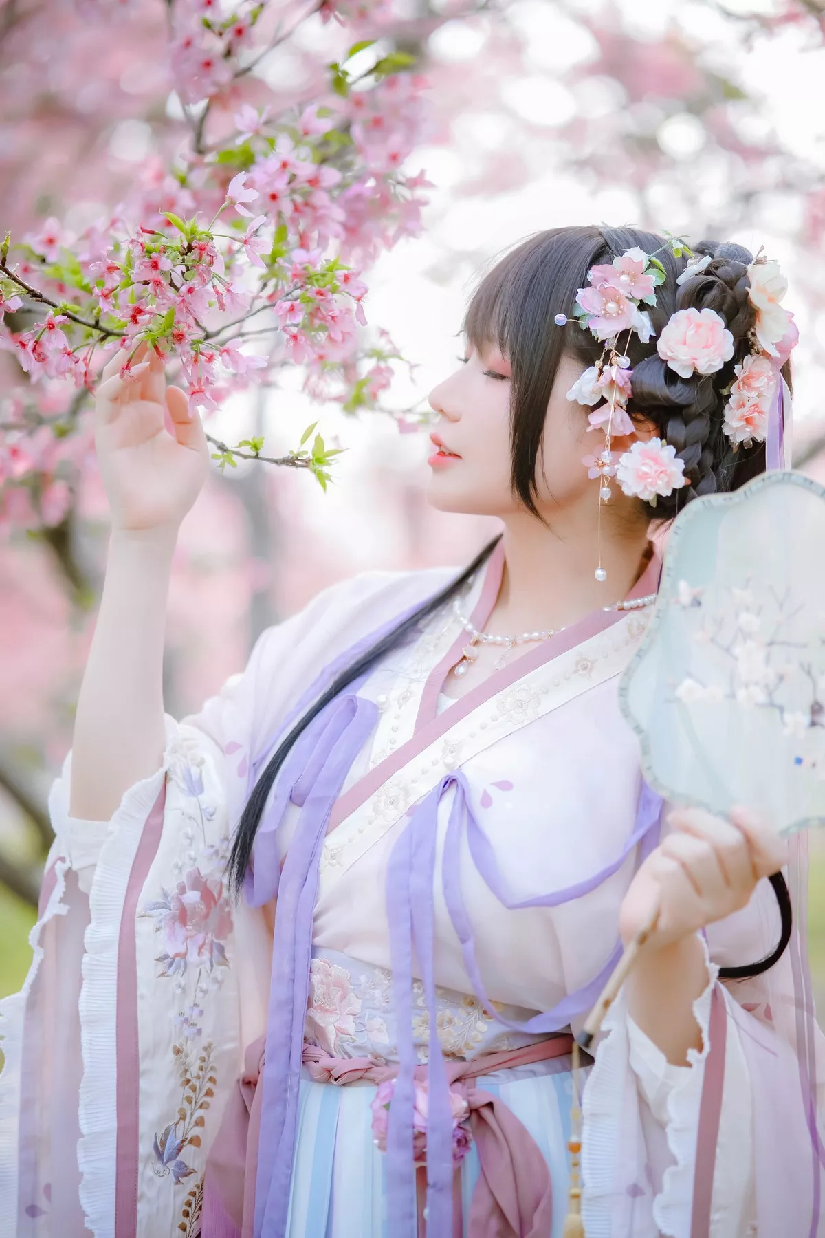 网络美女Nyako喵子花神祈愿主题户外樱花树下性感古典服饰靓丽迷人写真52P