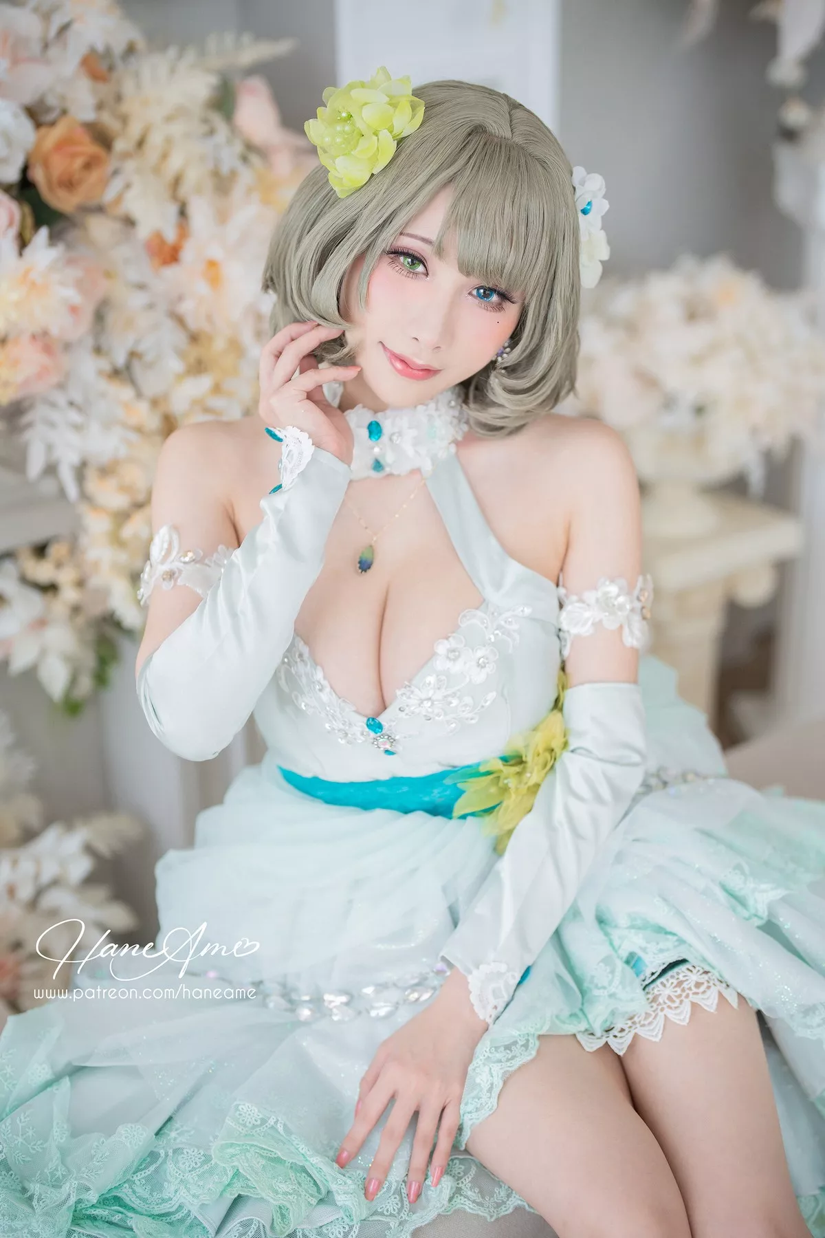 Coser美女雨波_HaneAme偶像大师主题私房性感低胸礼服秀傲人豪乳诱惑写真41P