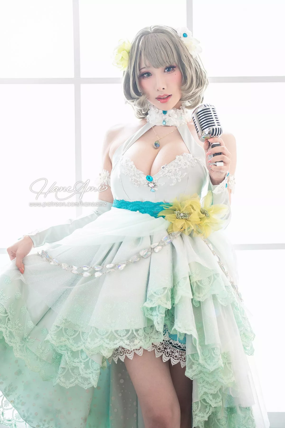 Coser美女雨波_HaneAme偶像大师主题私房性感低胸礼服秀傲人豪乳诱惑写真41P