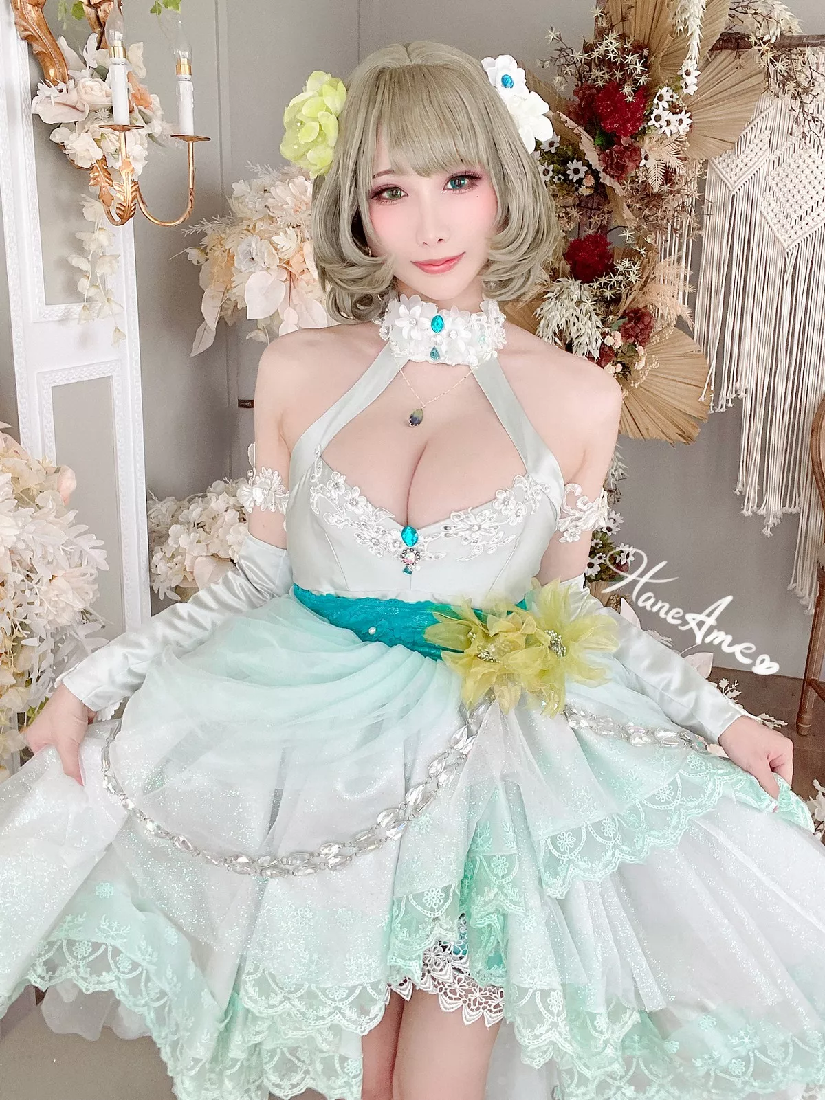 Coser美女雨波_HaneAme偶像大师主题私房性感低胸礼服秀傲人豪乳诱惑写真41P