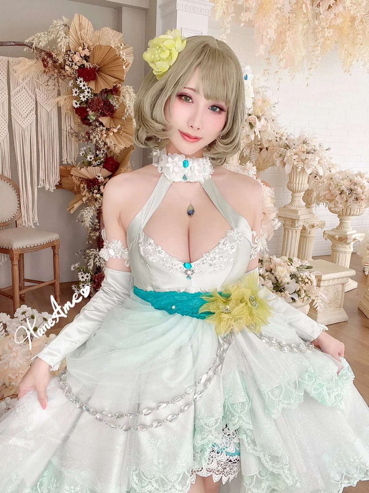 Coser美女雨波_HaneAme偶像大师主题私房性感低胸礼服秀傲人豪乳诱惑写真41P