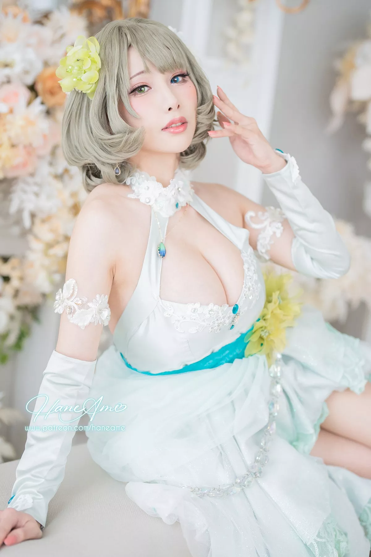 Coser美女雨波_HaneAme偶像大师主题私房性感低胸礼服秀傲人豪乳诱惑写真41P