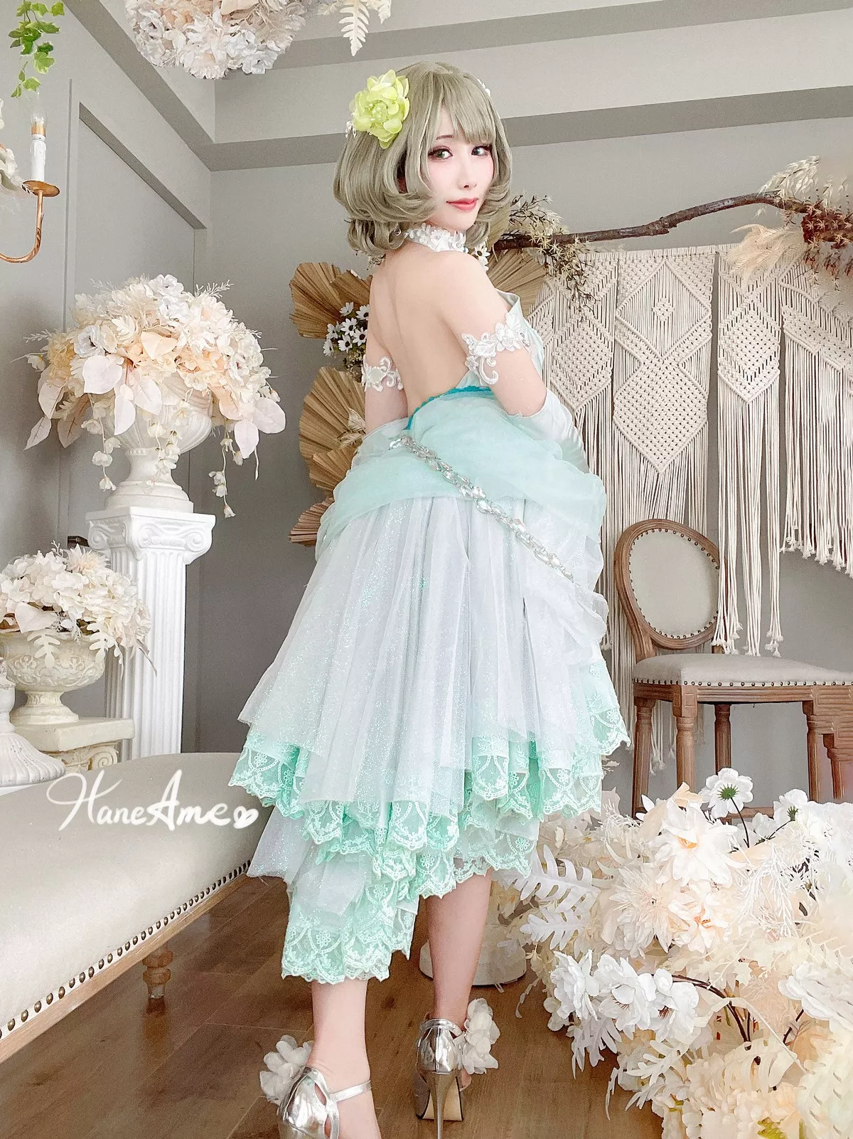 Coser美女雨波_HaneAme偶像大师主题私房性感低胸礼服秀傲人豪乳诱惑写真41P