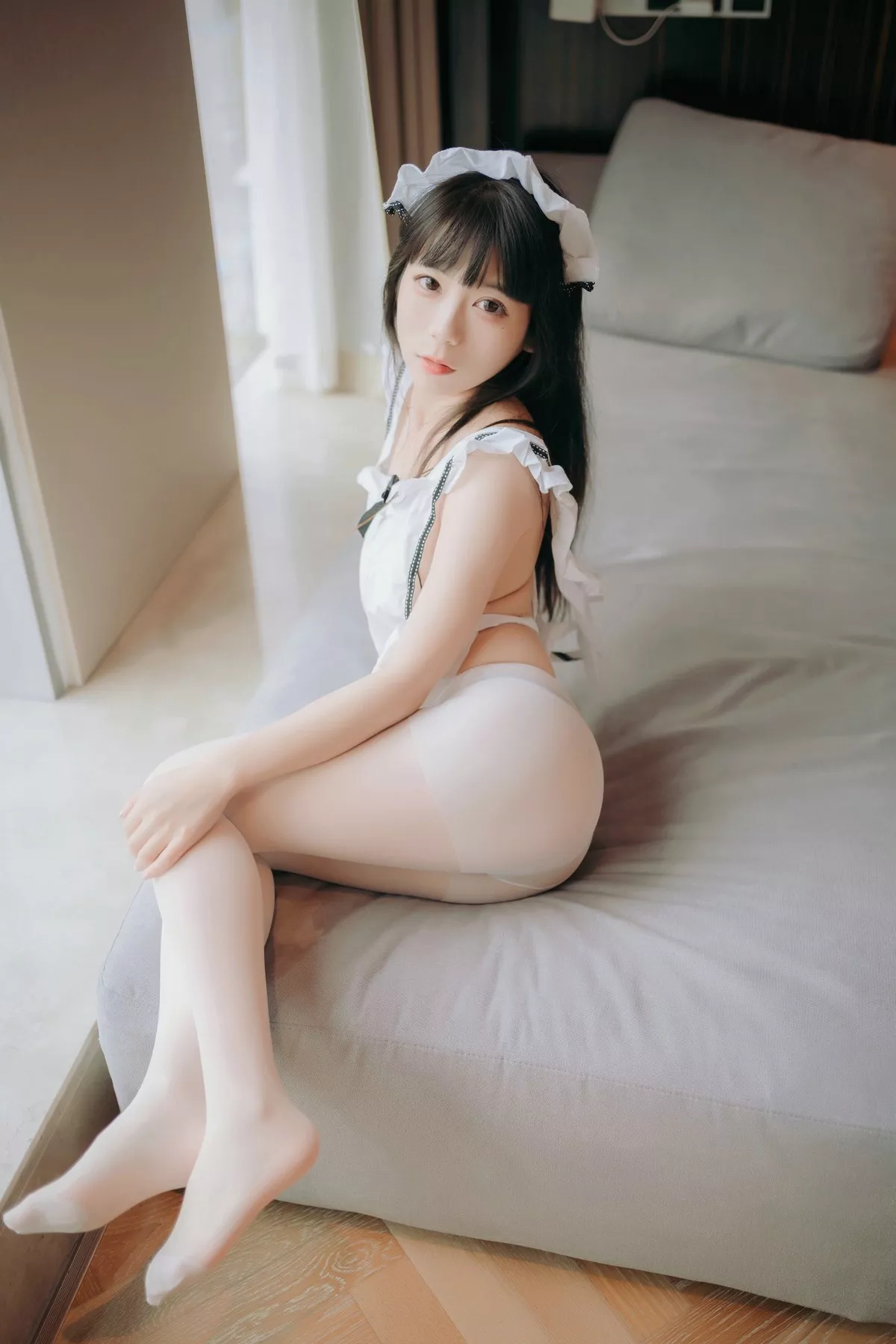 网络美女Usejan小厨娘主题私房浴室性感真空服饰半露豪乳遮点湿身诱惑写真46P