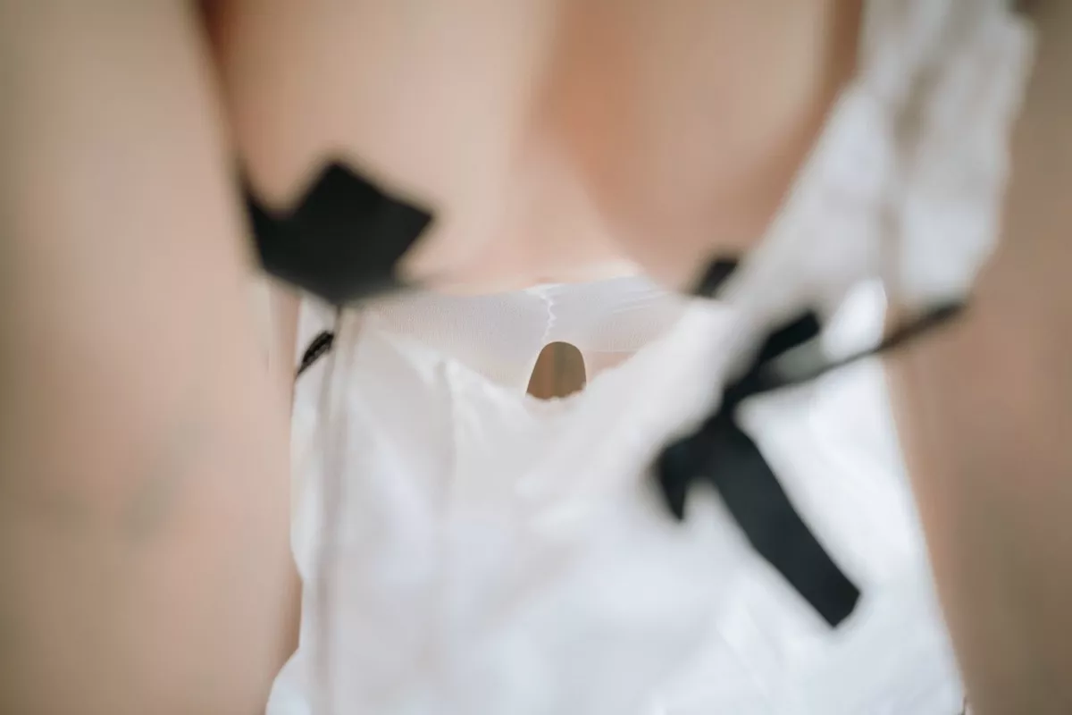 网络美女Usejan小厨娘主题私房浴室性感真空服饰半露豪乳遮点湿身诱惑写真46P
