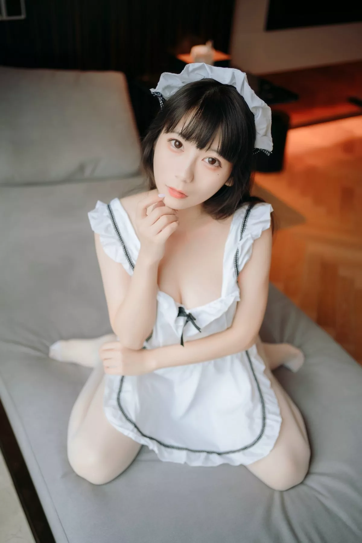 网络美女Usejan小厨娘主题私房浴室性感真空服饰半露豪乳遮点湿身诱惑写真46P