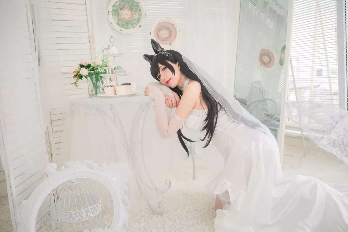 动漫博主九曲Jean爱宕婚纱主题性感白色薄透婚纱配白色蕾丝吊袜迷人诱惑写真41P