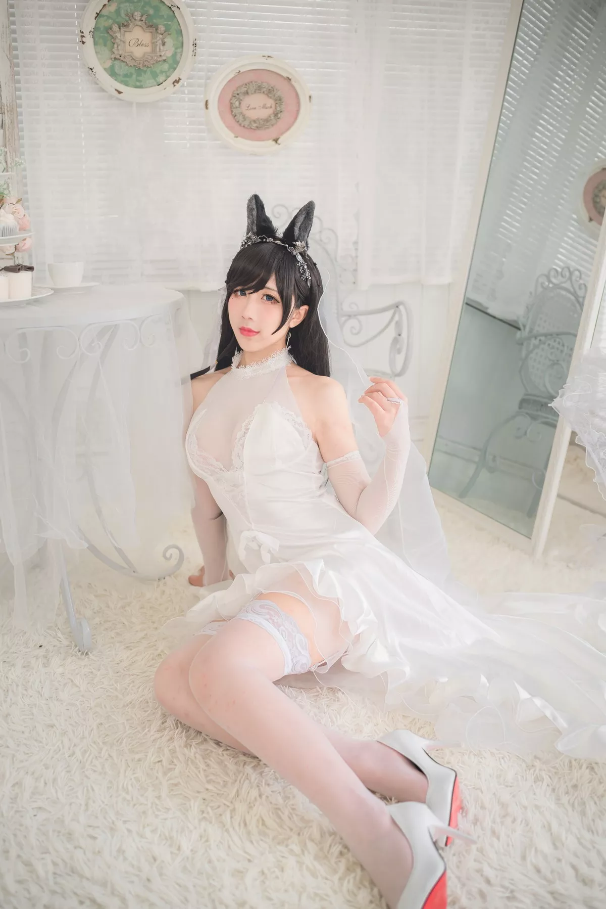动漫博主九曲Jean爱宕婚纱主题性感白色薄透婚纱配白色蕾丝吊袜迷人诱惑写真41P