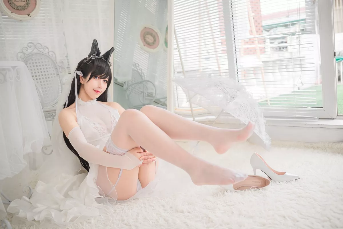 动漫博主九曲Jean爱宕婚纱主题性感白色薄透婚纱配白色蕾丝吊袜迷人诱惑写真41P