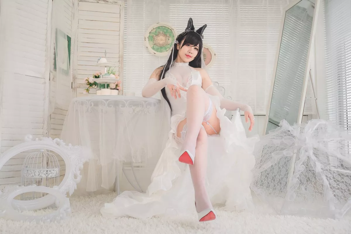 动漫博主九曲Jean爱宕婚纱主题性感白色薄透婚纱配白色蕾丝吊袜迷人诱惑写真41P