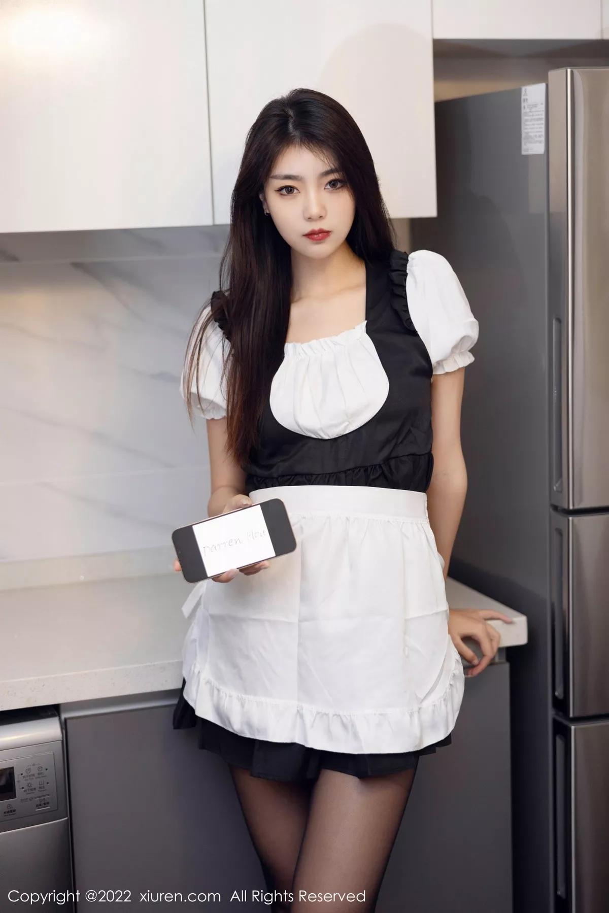 XiuRen第5706期_模特可乐Vicky黑白拼色厨娘服饰配超薄黑丝秀苗条身材性感写真60P